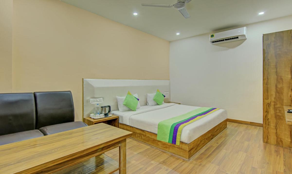 [Sanitized] Standard Double Room photo 2