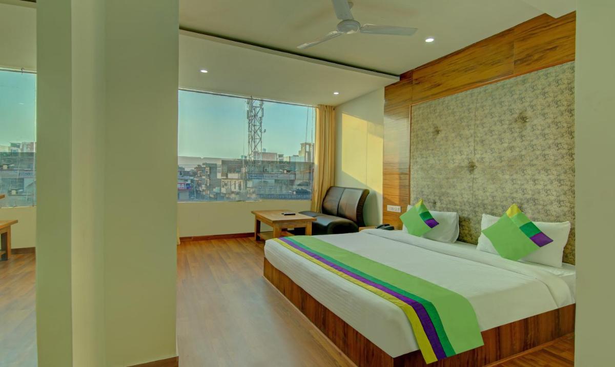 [Sanitized] Deluxe Double Room
