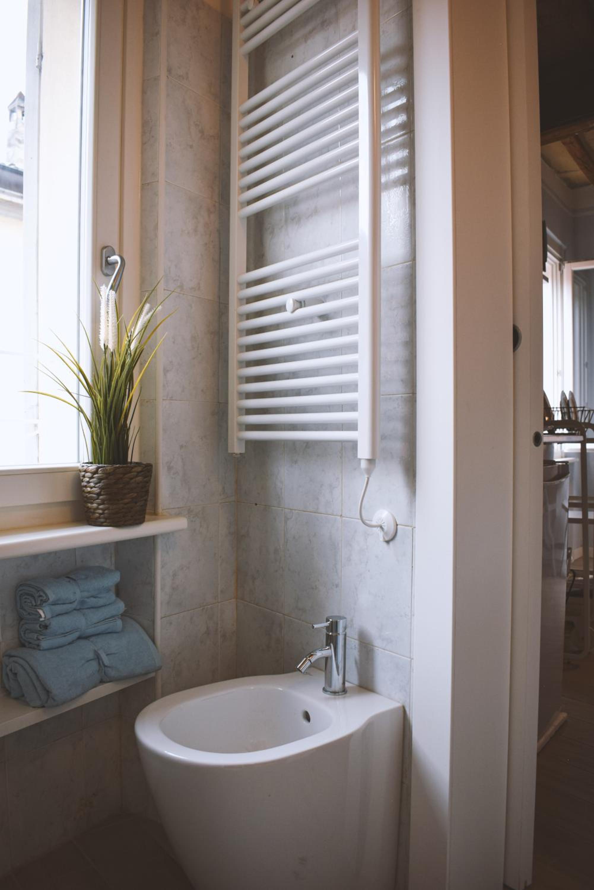 Studio Apartment - Photo 8