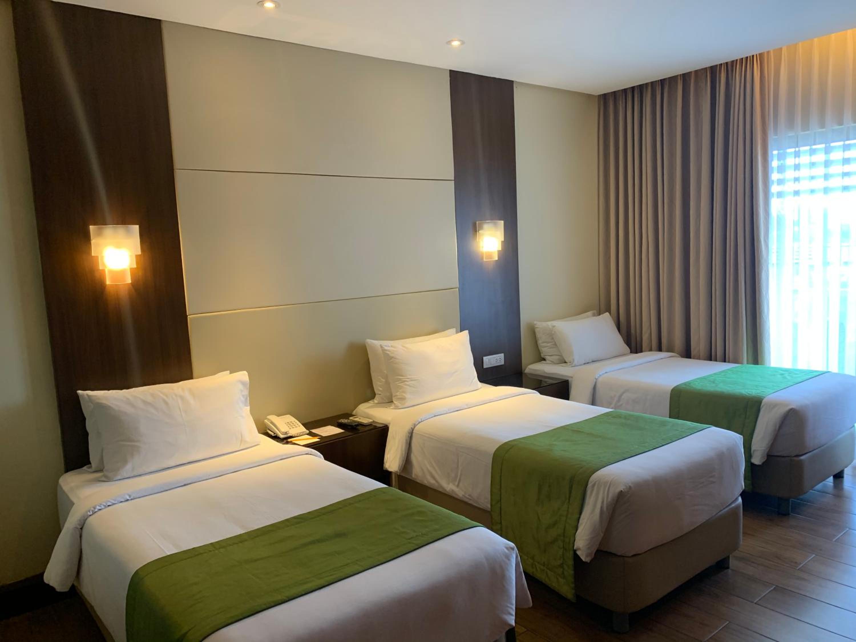 Veranda Triple Room