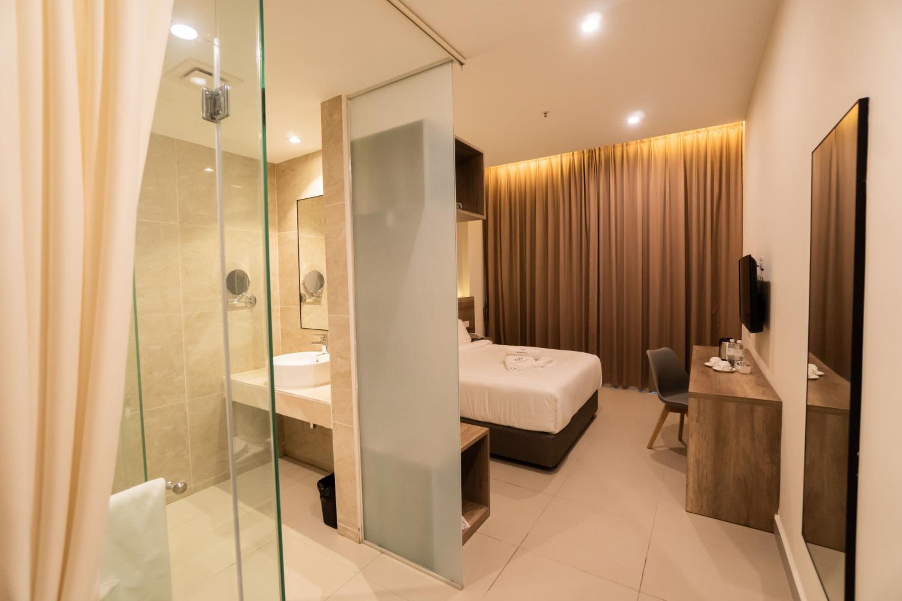 Standard Queen Room - Photo 3