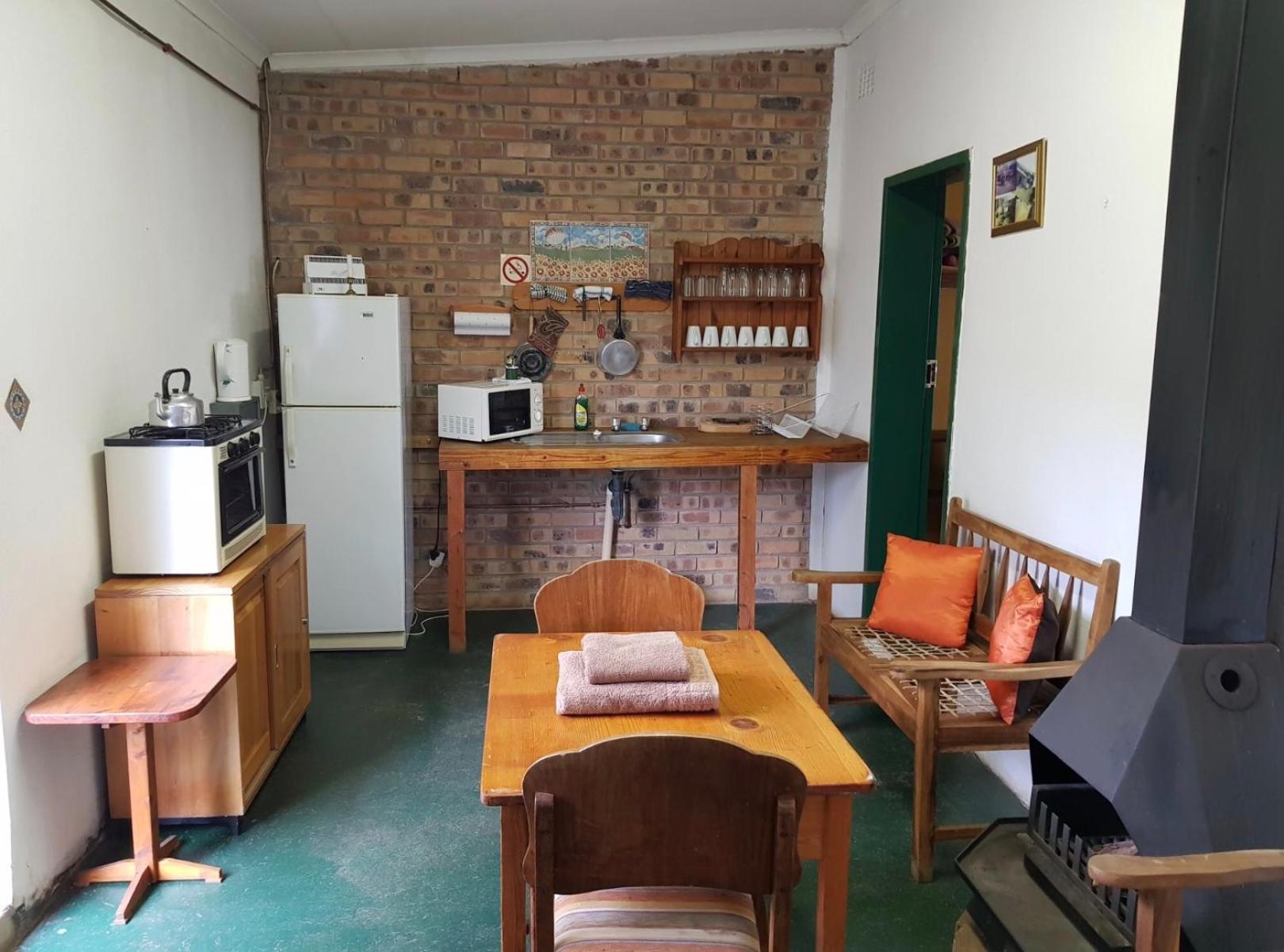 Two-Bedroom Apartment - Photo 3