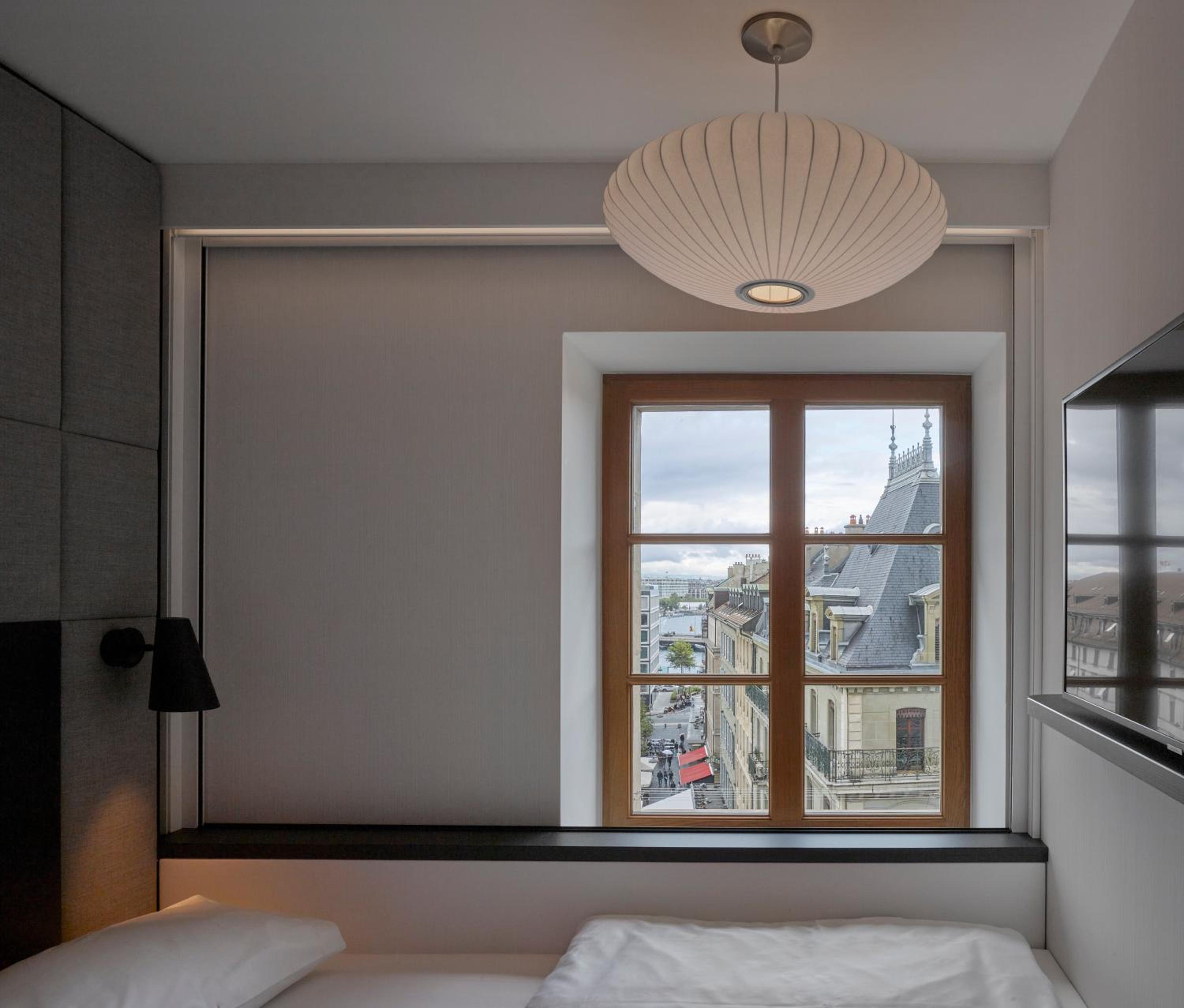 King Room With Lake View - Photo 4