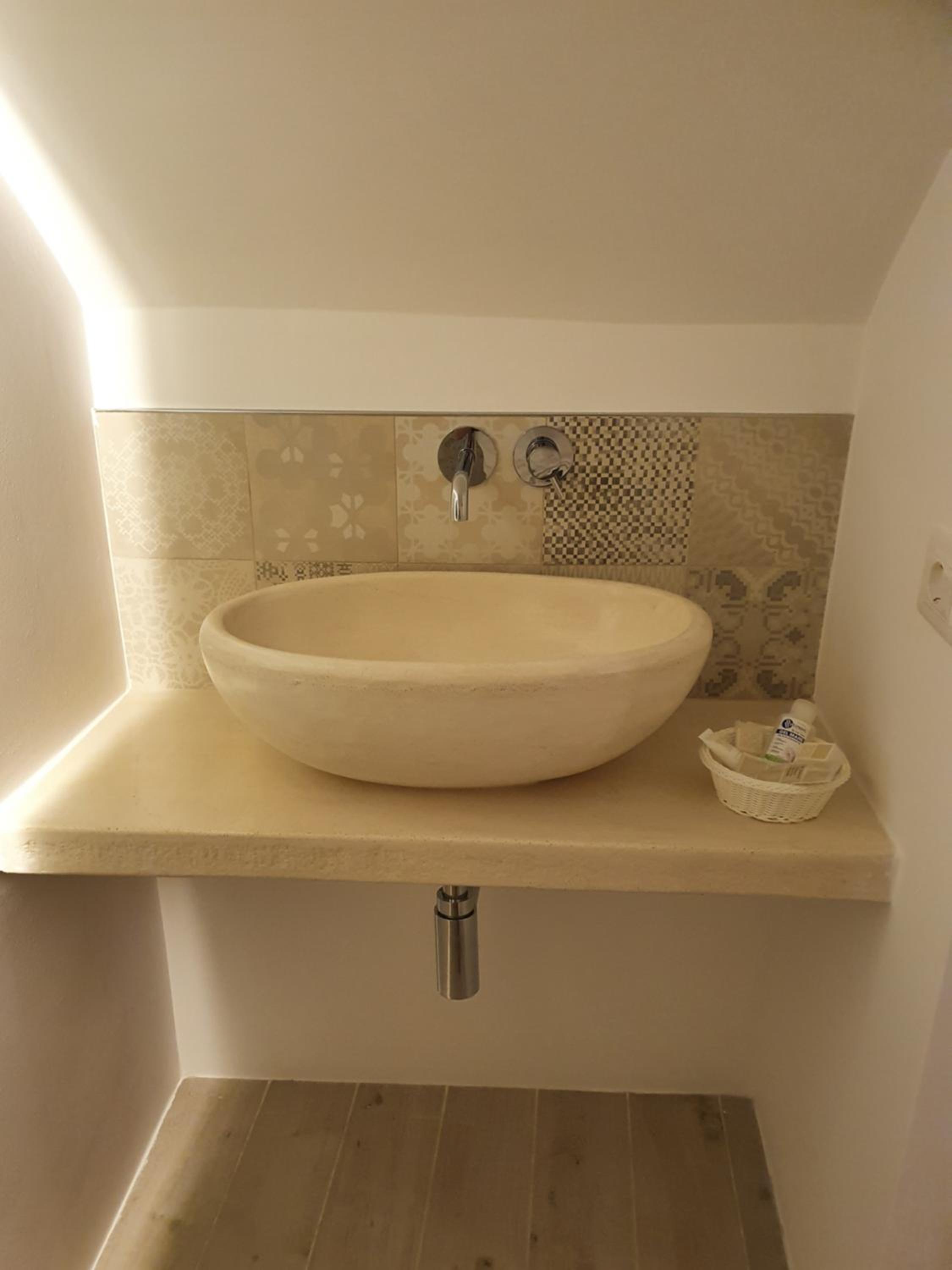Two-Bedroom House - Photo 7