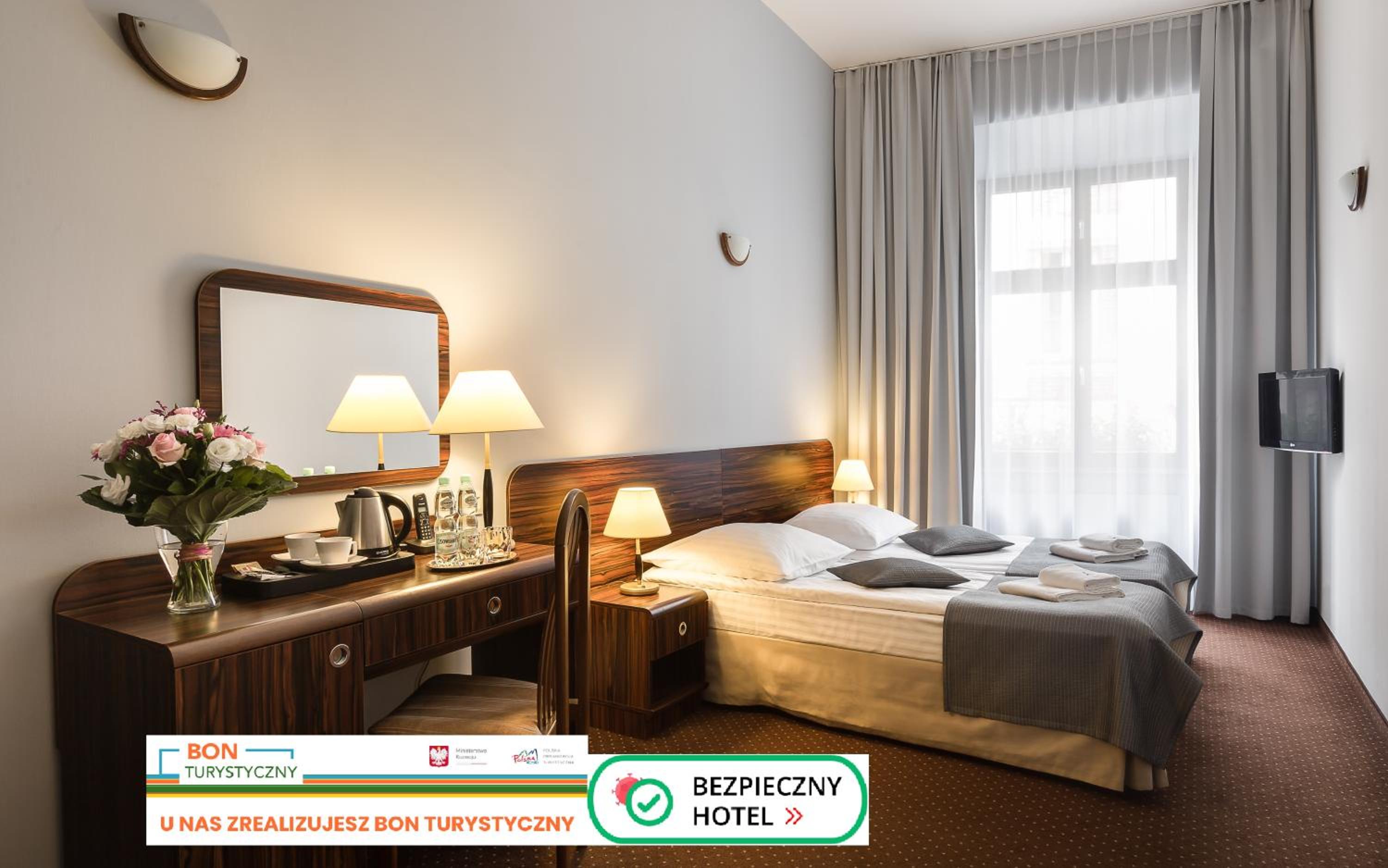 Double/Twin Room - Photo 9