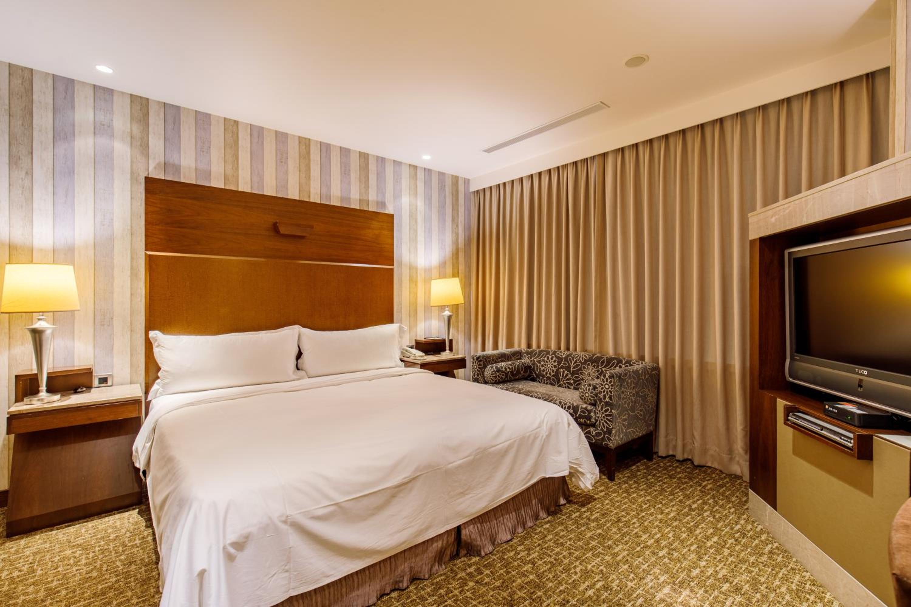Deluxe Suite photo 1