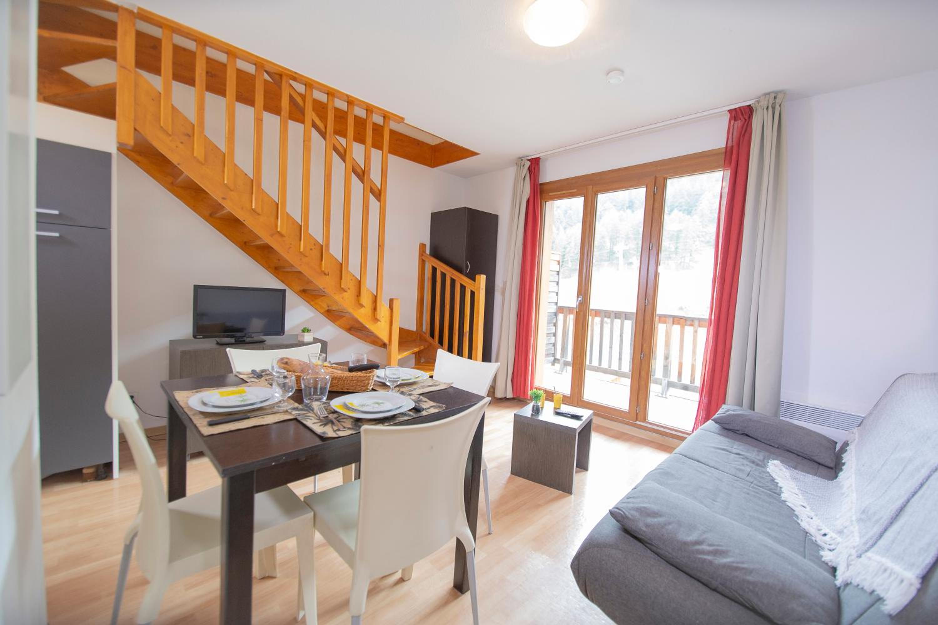 Duplex Apartment (6 Adults) with Ski Slopes View photo 2