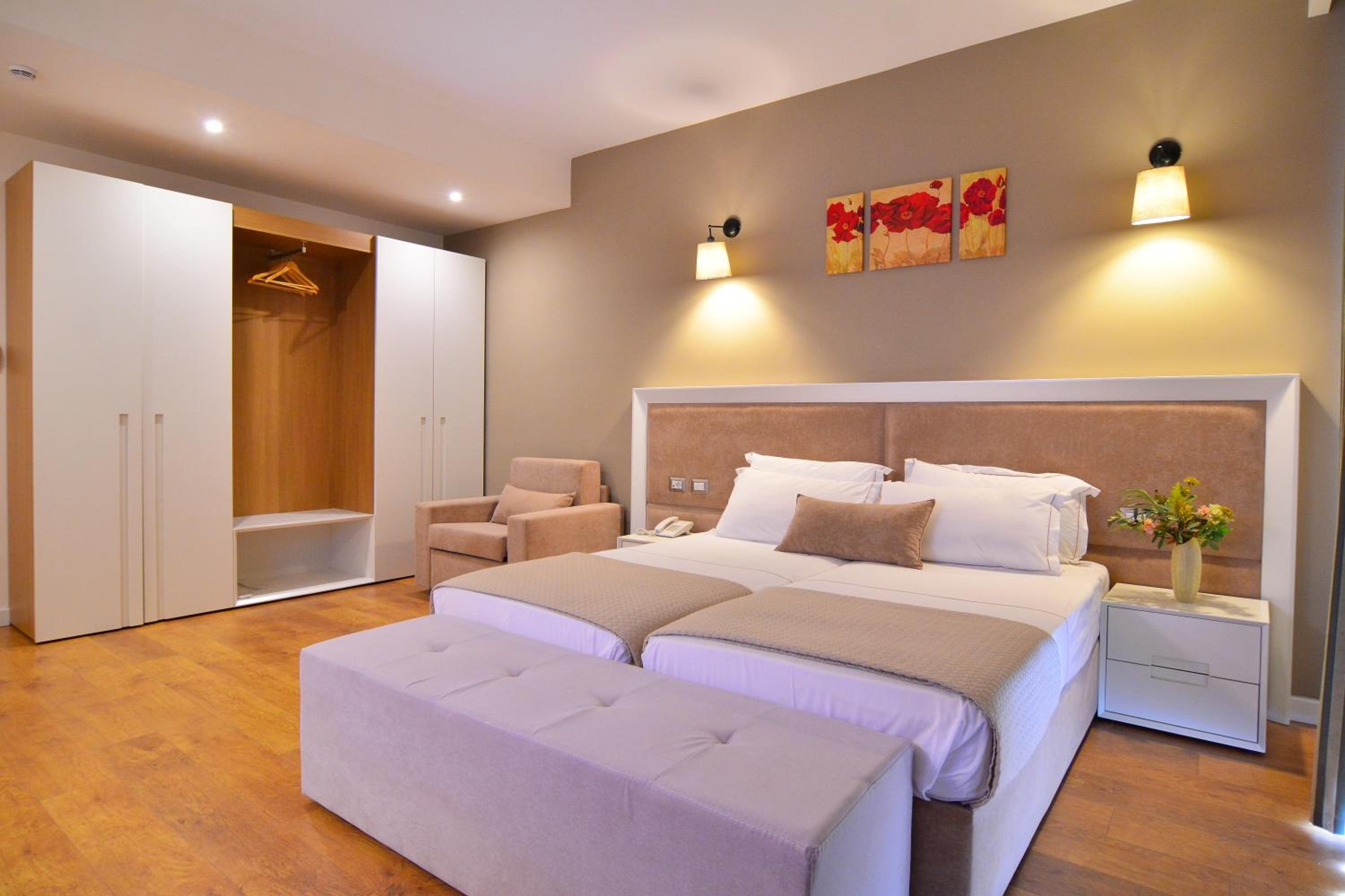 Deluxe Double or Twin Room photo 1