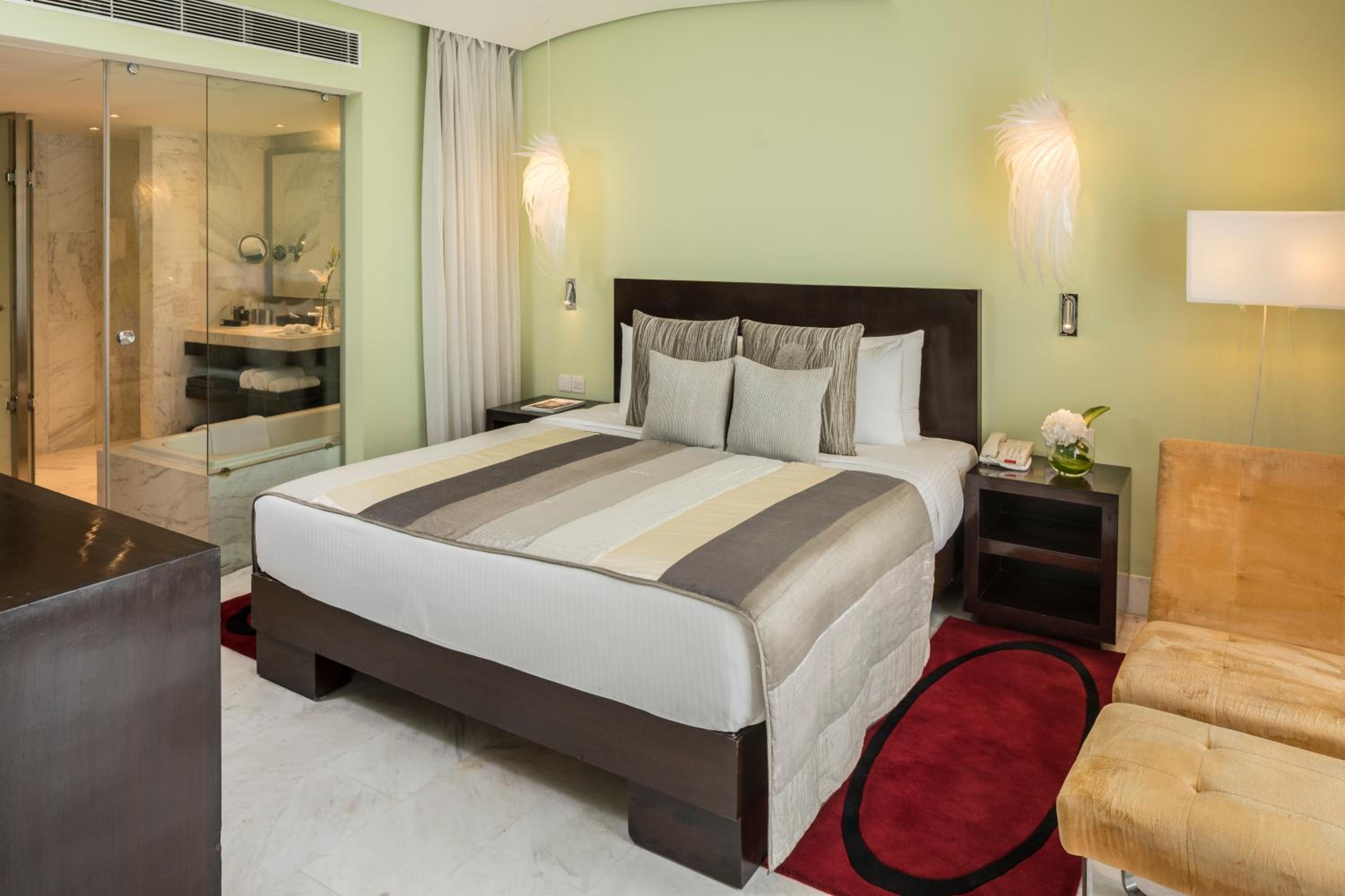 Premier Suite with 10% discount on Airport Transfers and Spa service - Photo 1