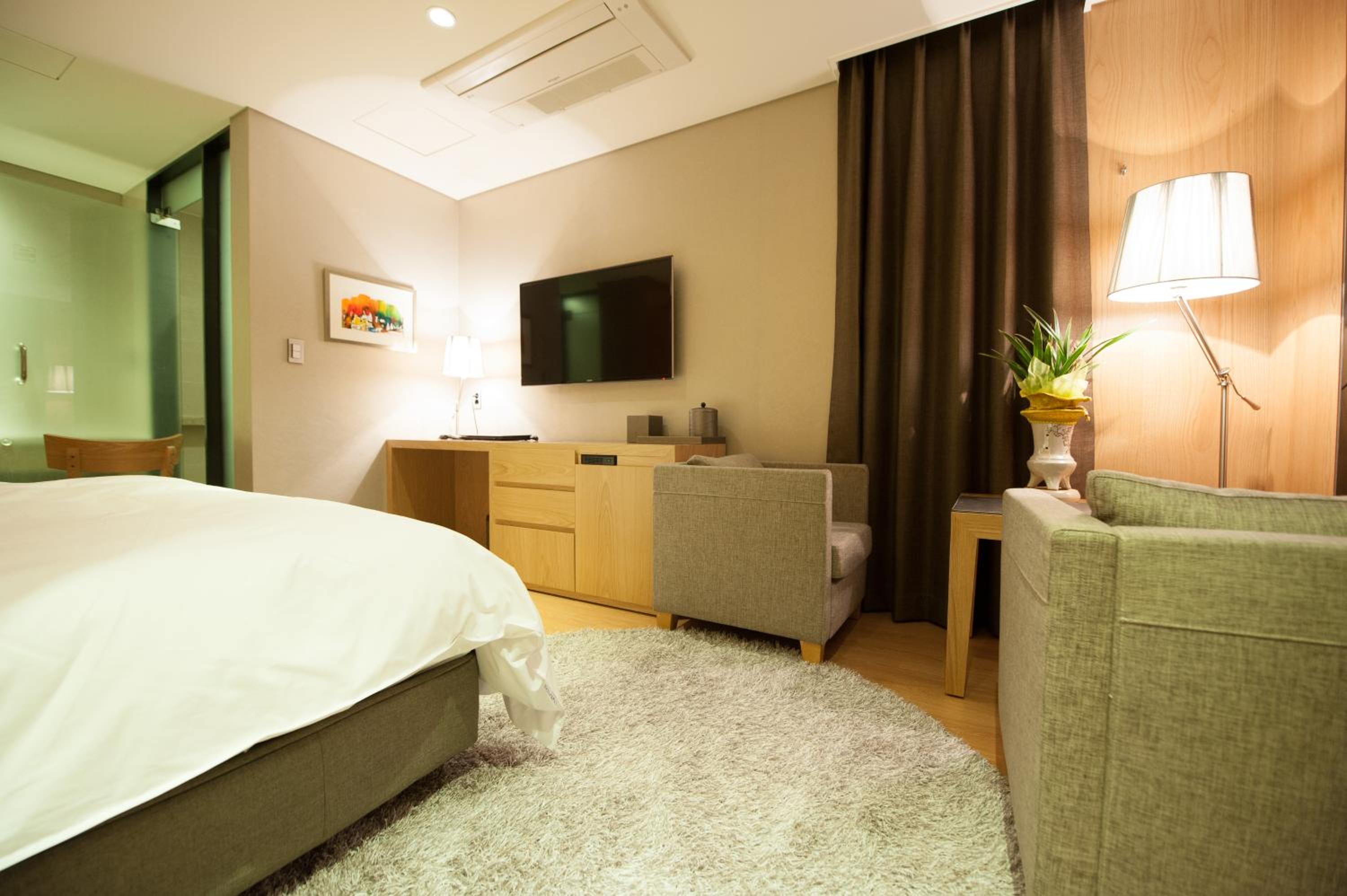 Standard Double Room photo 3