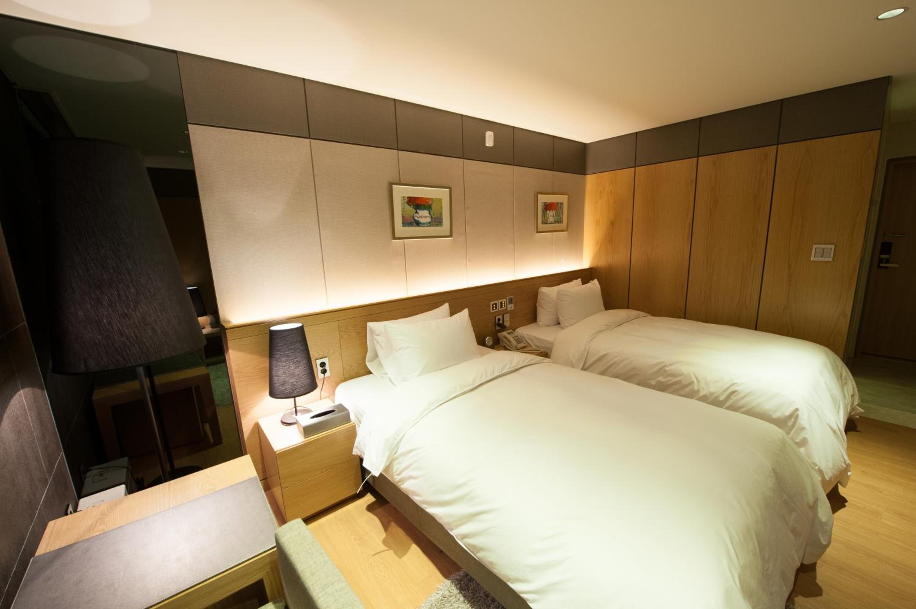 Standard Twin Room photo 2