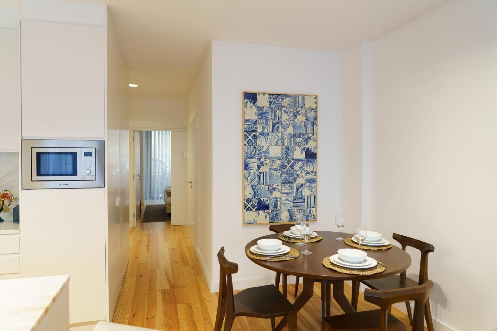 One-Bedroom Apartment - Photo 3