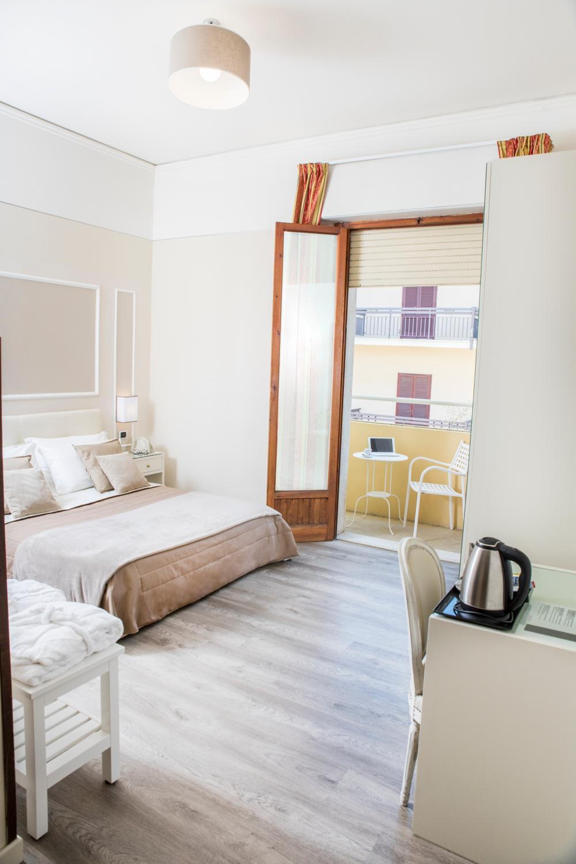 Superior Double Room - Photo 18