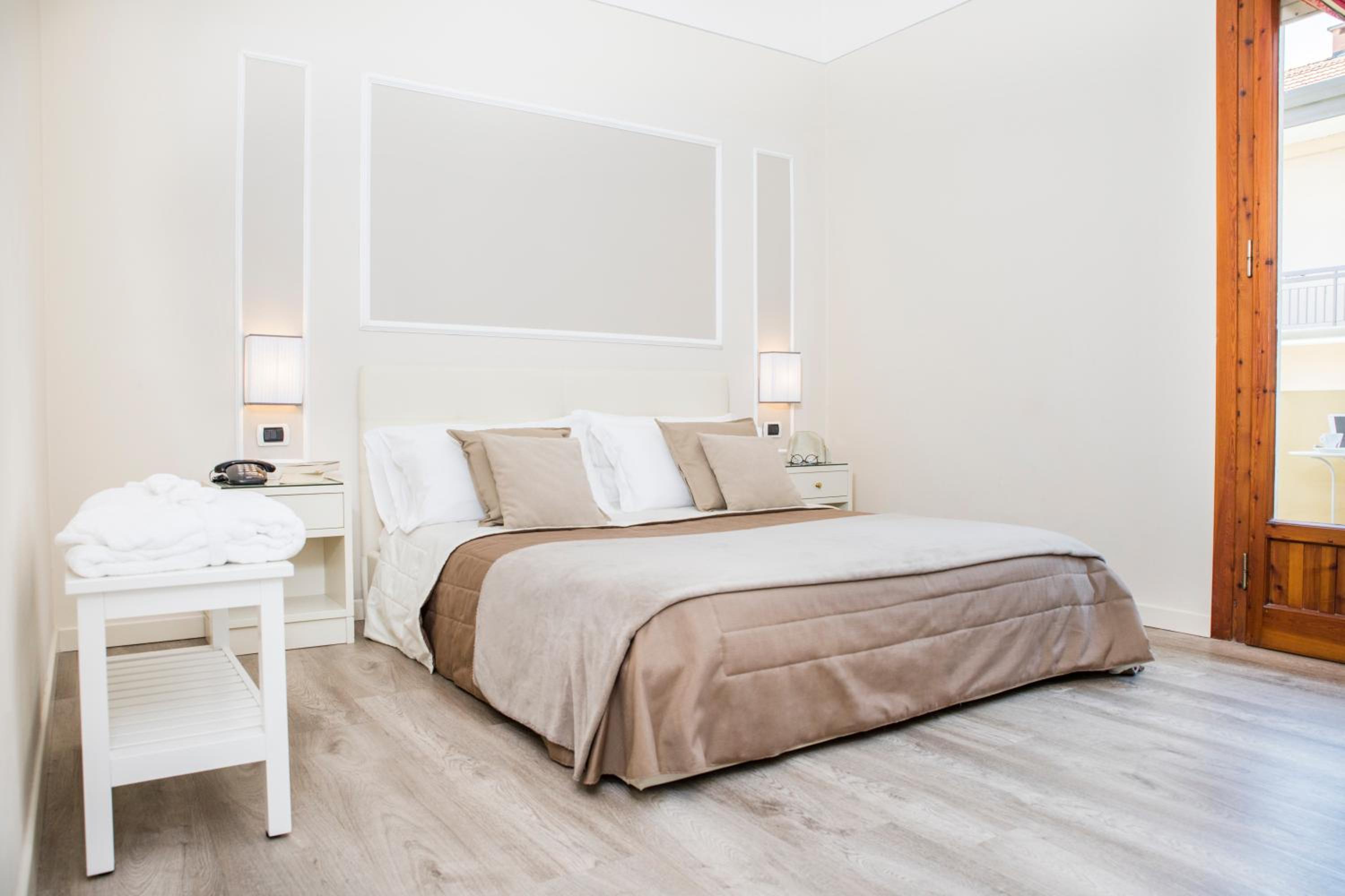 Superior Double Room - Photo 2