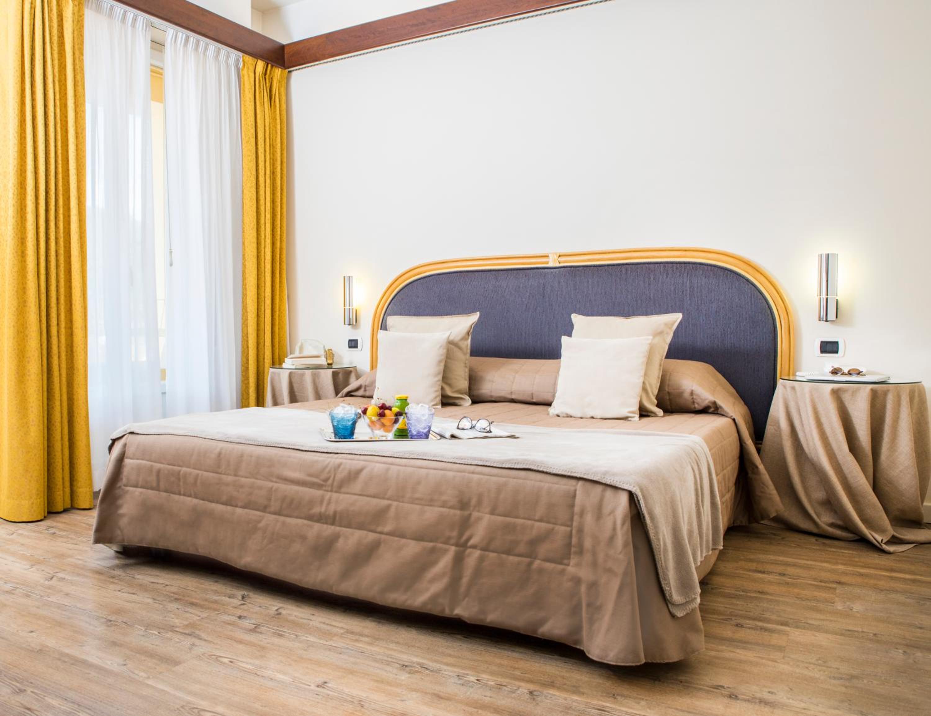 Standard Double Room - Photo 1