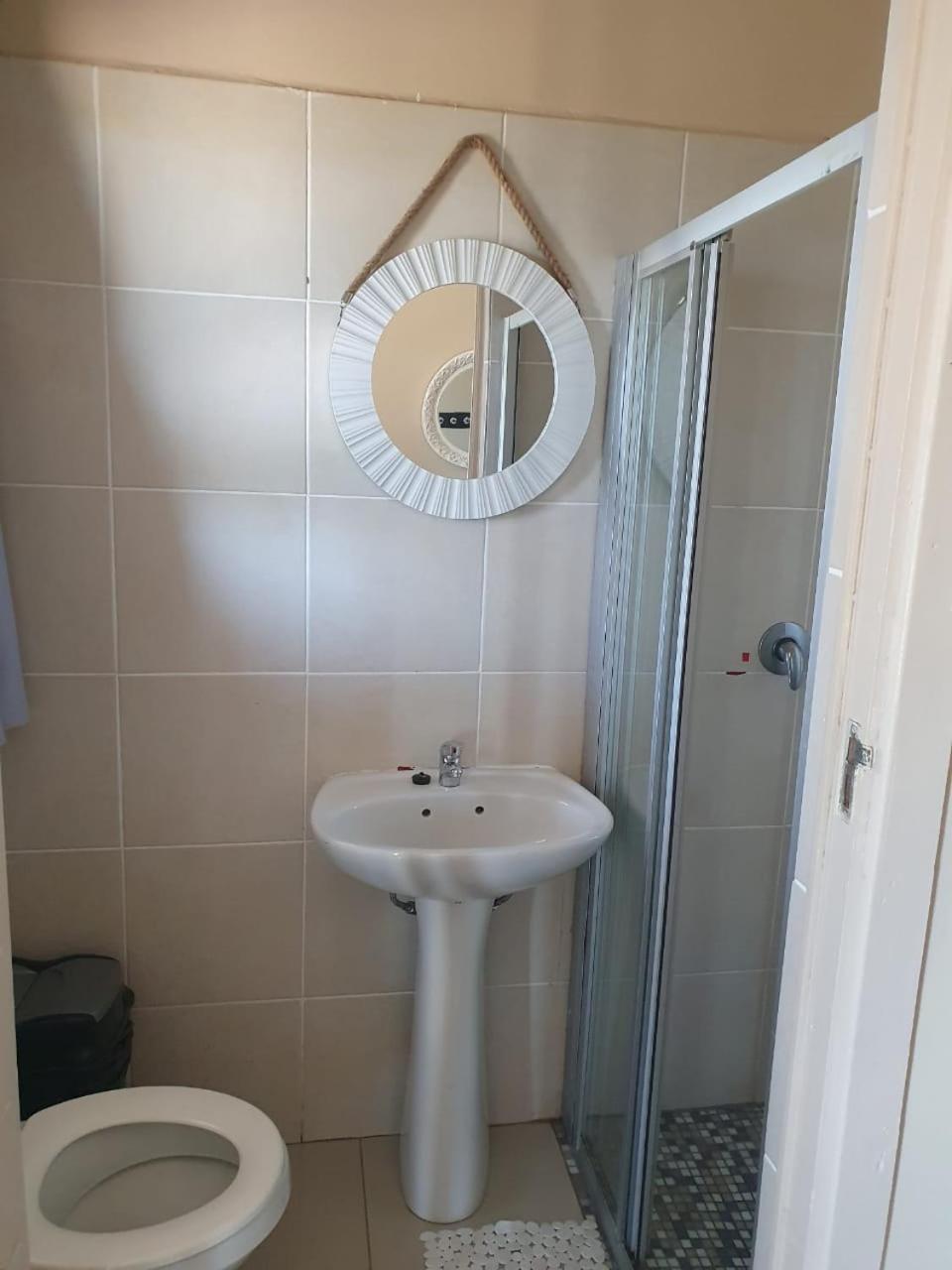 Apartment with Sea View - Photo 8