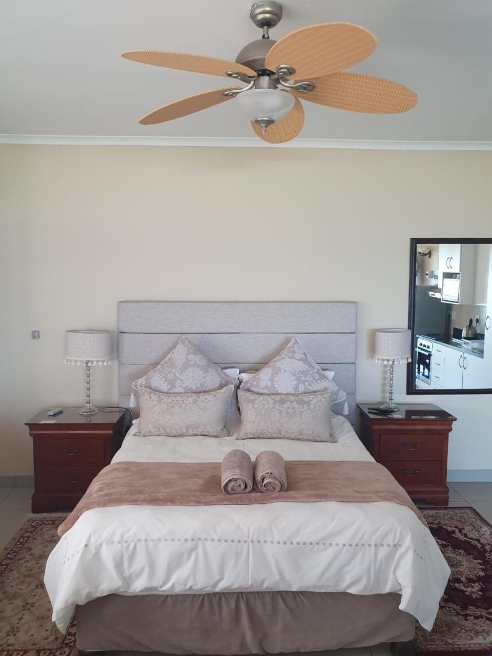 Apartment with Sea View - Photo 7