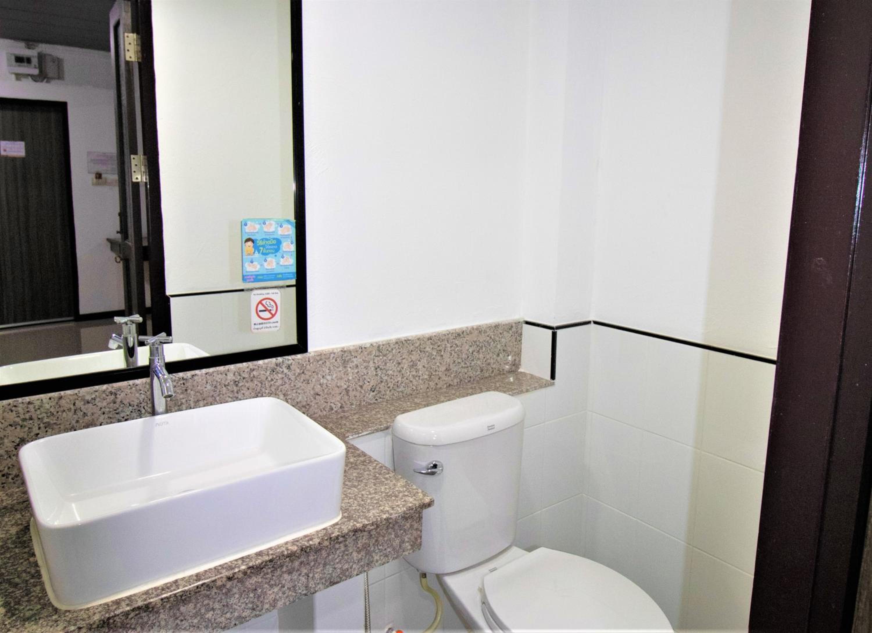 Standard Double Room - Photo 14