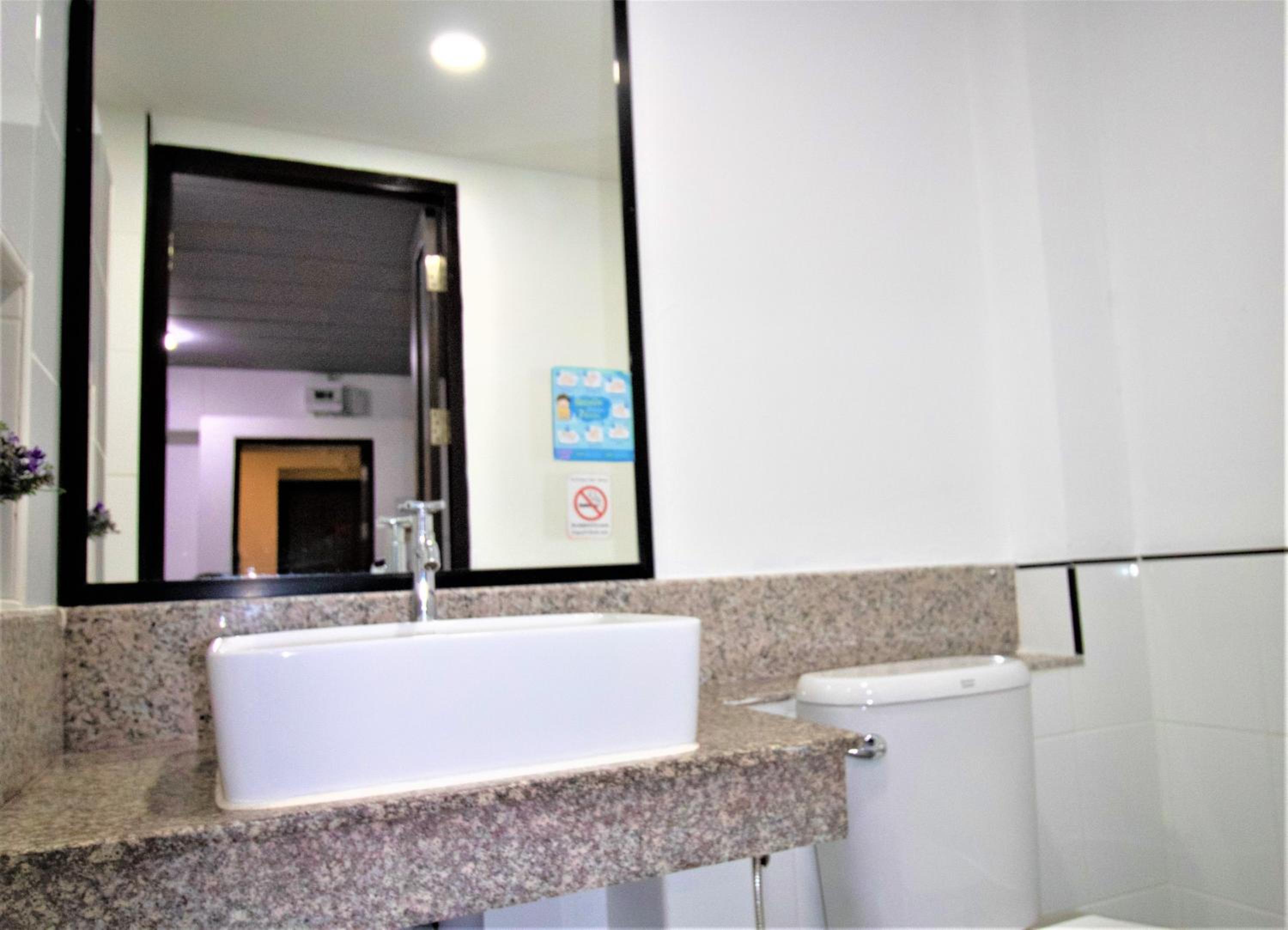 Standard Double Room - Photo 18