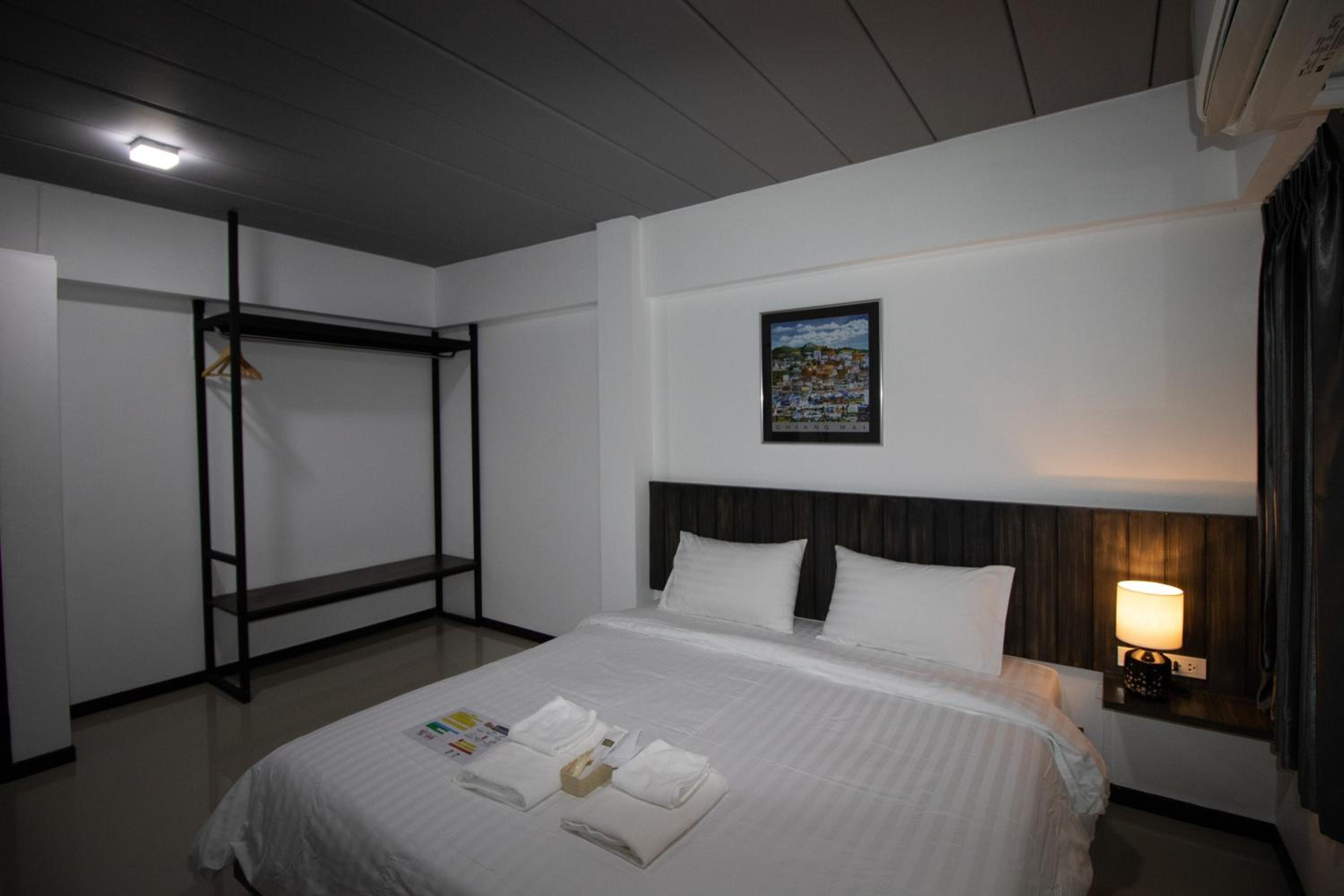 Standard Double Room - Photo 5