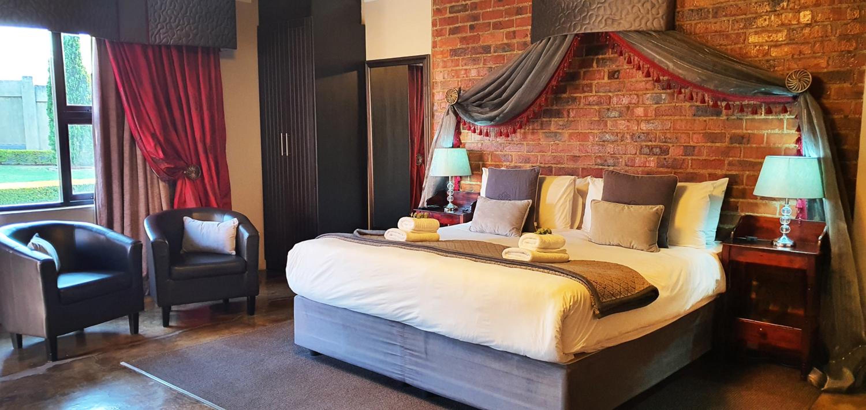 Honeymoon Suite photo 1
