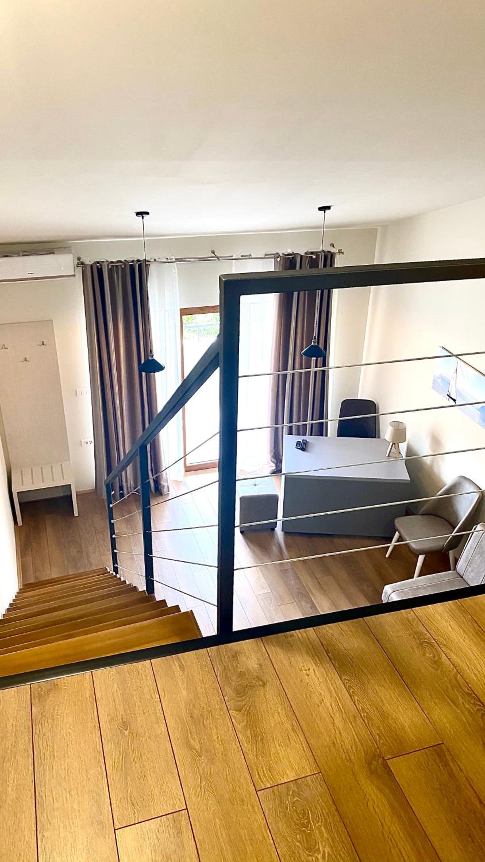 Duplex Suite - Photo 2