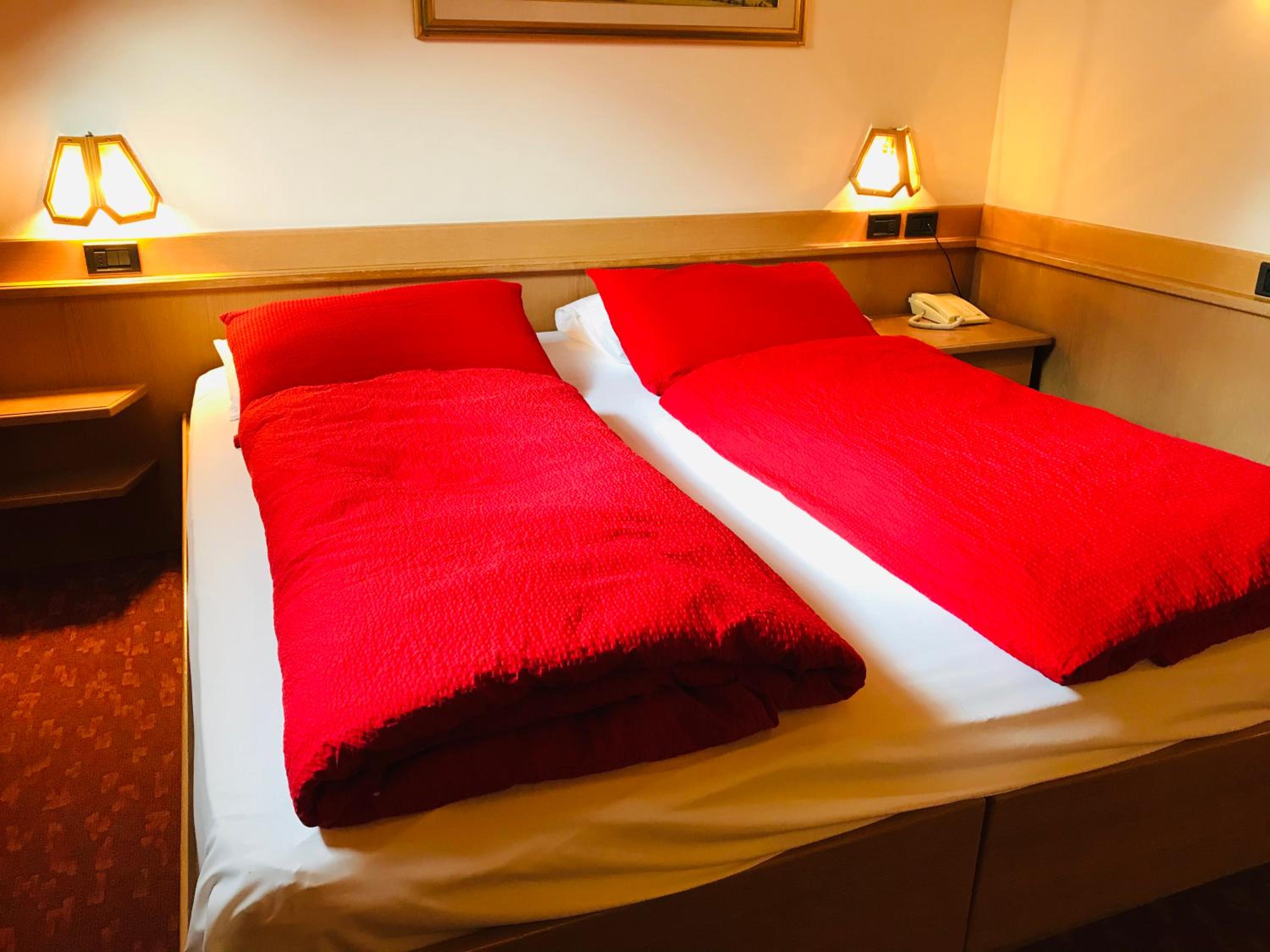 Double Room - Photo 5