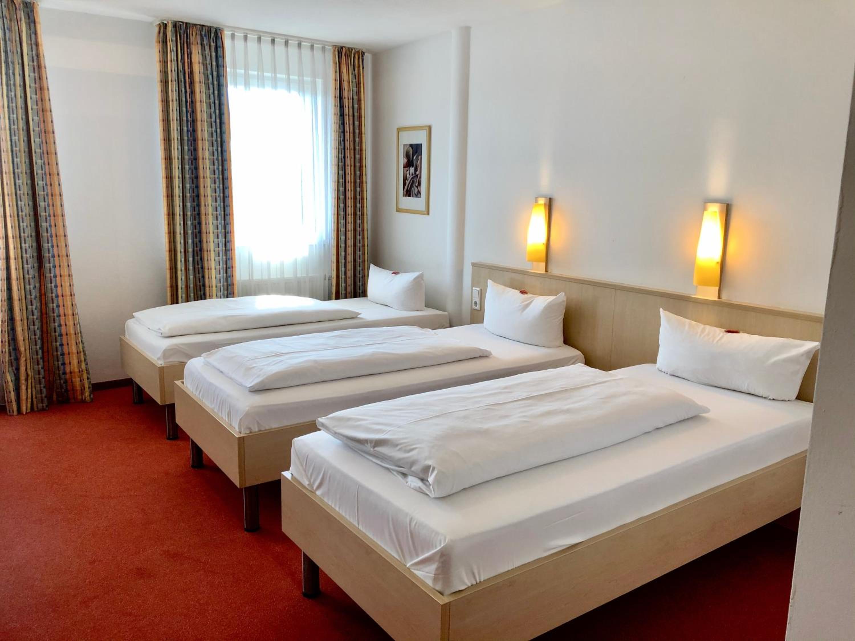 Standard Triple Room photo 2