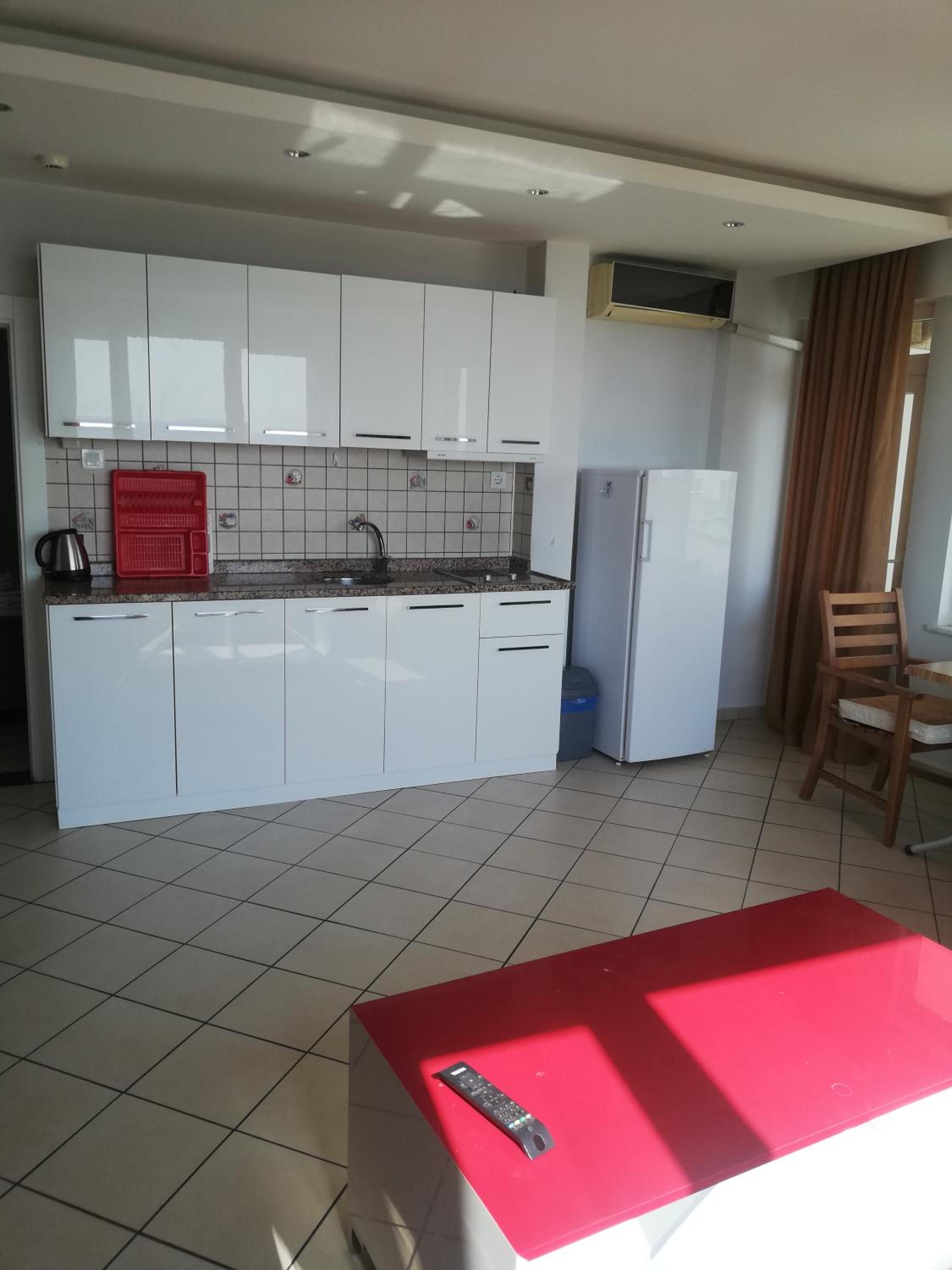 Apartment with Sea View - Photo 9