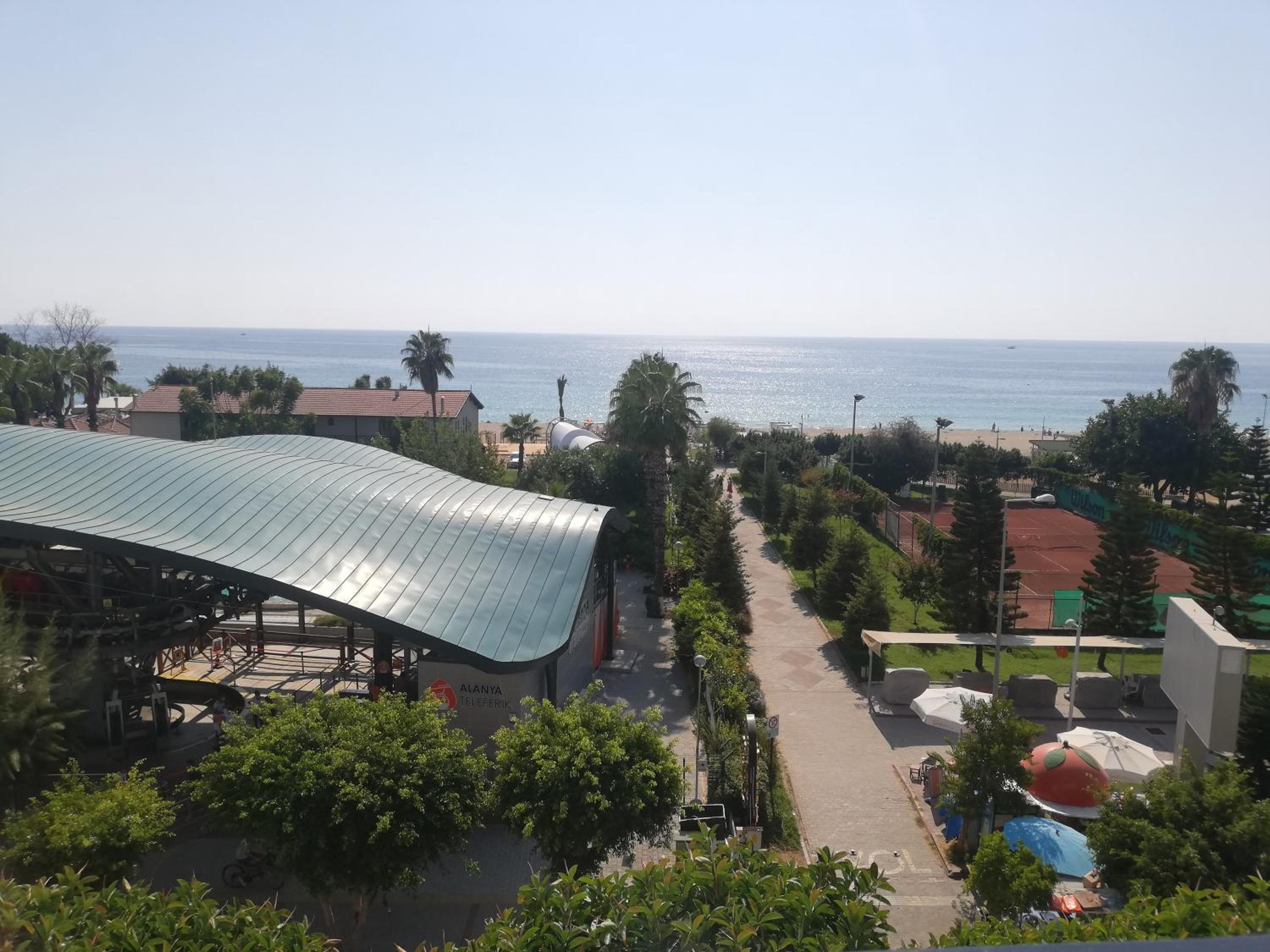 Apartment with Sea View - Photo 8