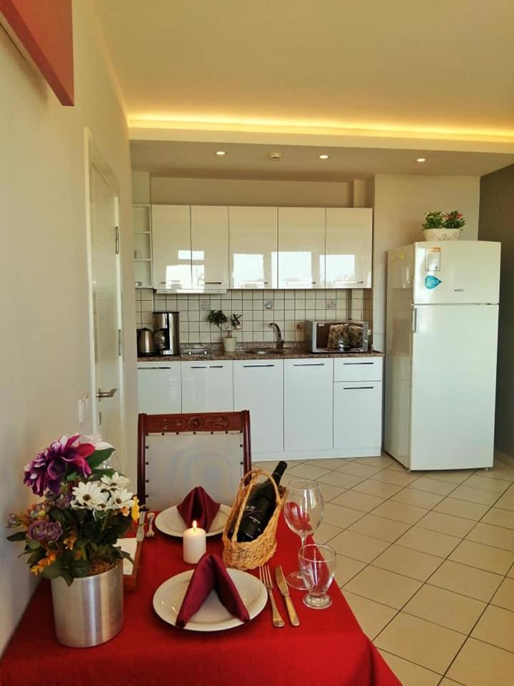 Apartment with Sea View - Photo 6