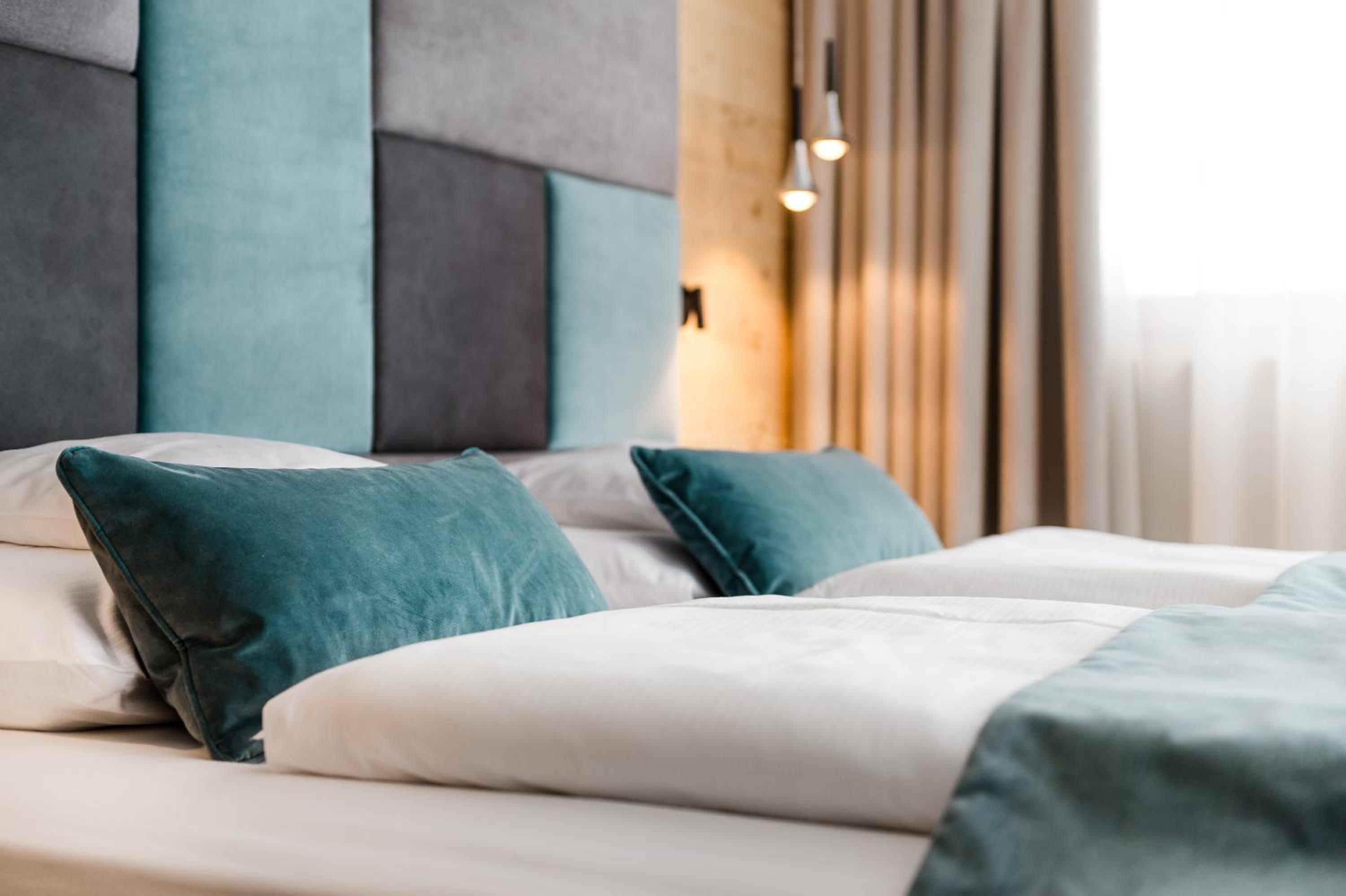 Large Double or Twin Room photo 1