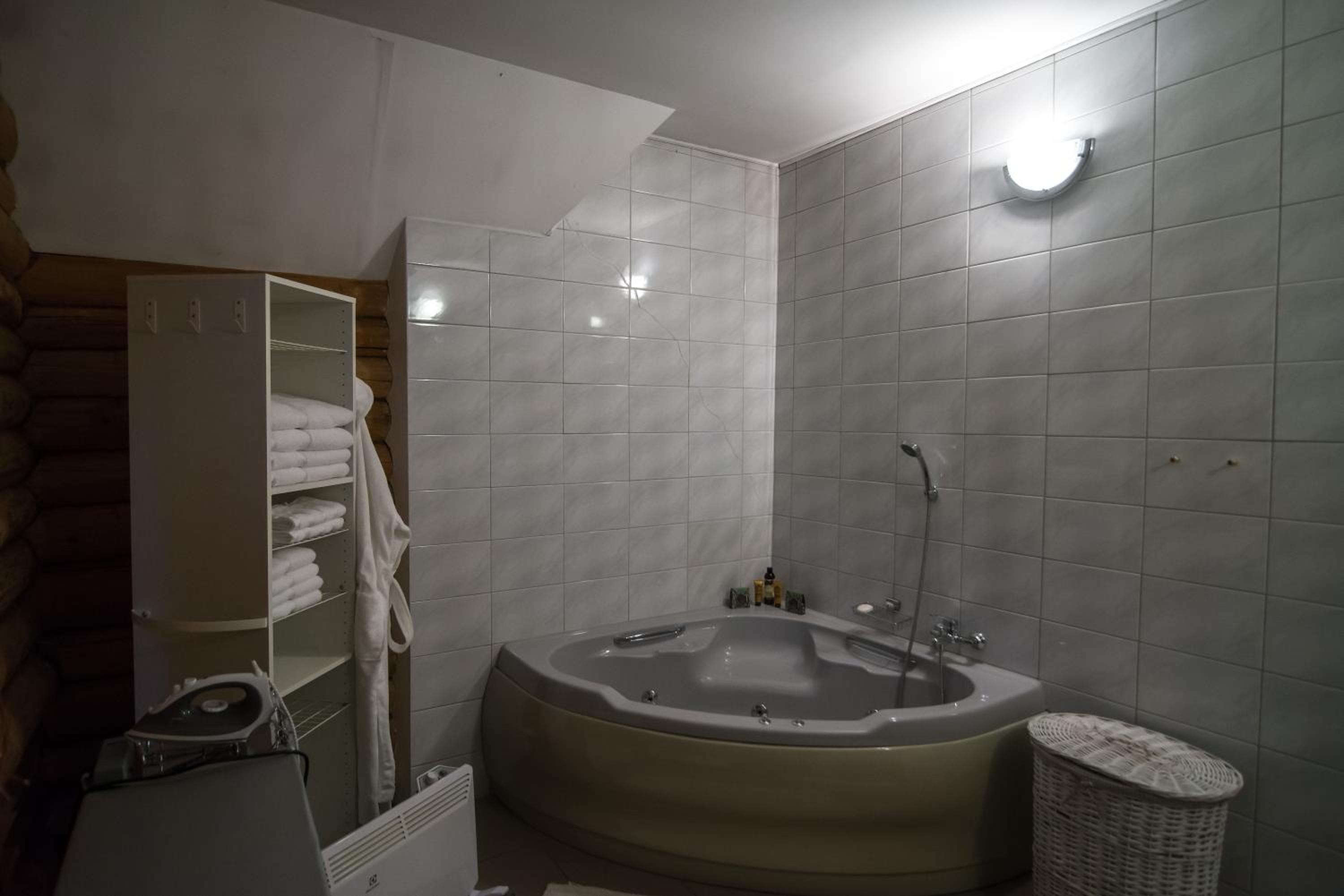 Two-Bedroom Villa - Photo 17