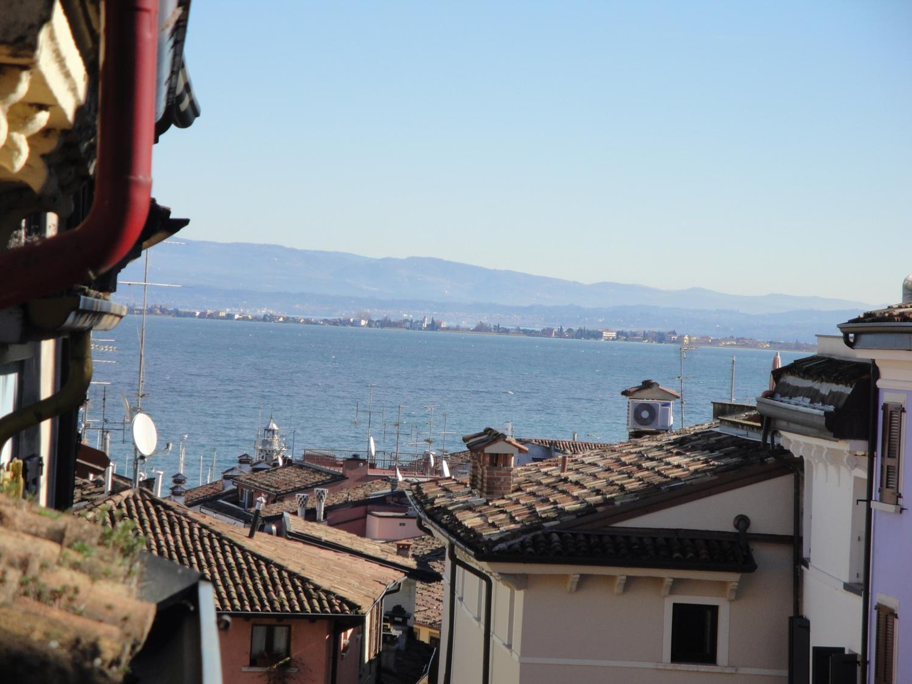 Junior Suite with Lake and Castle View - Photo 10