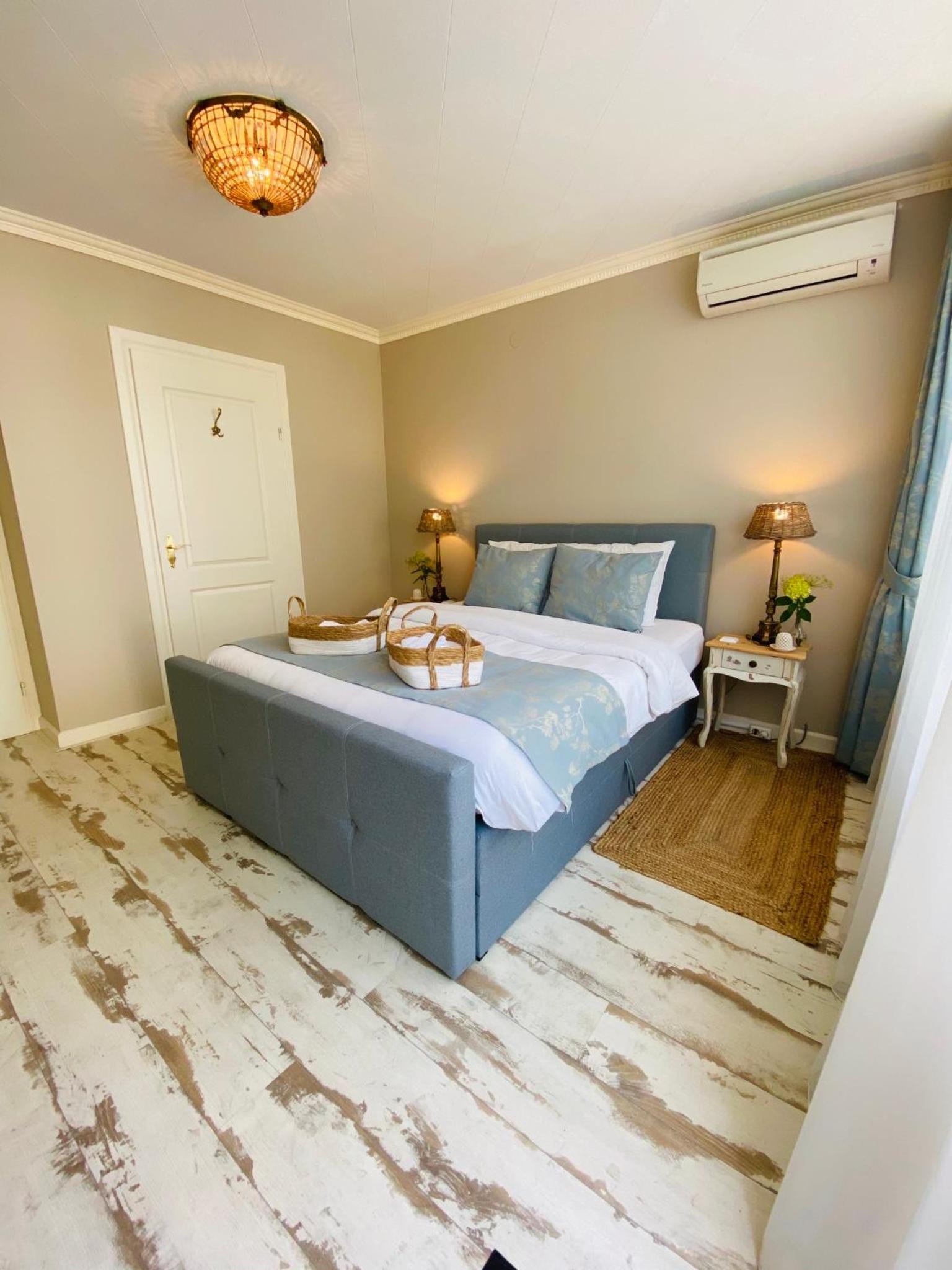 Double Room with Garden View and Terrace - Photo 18