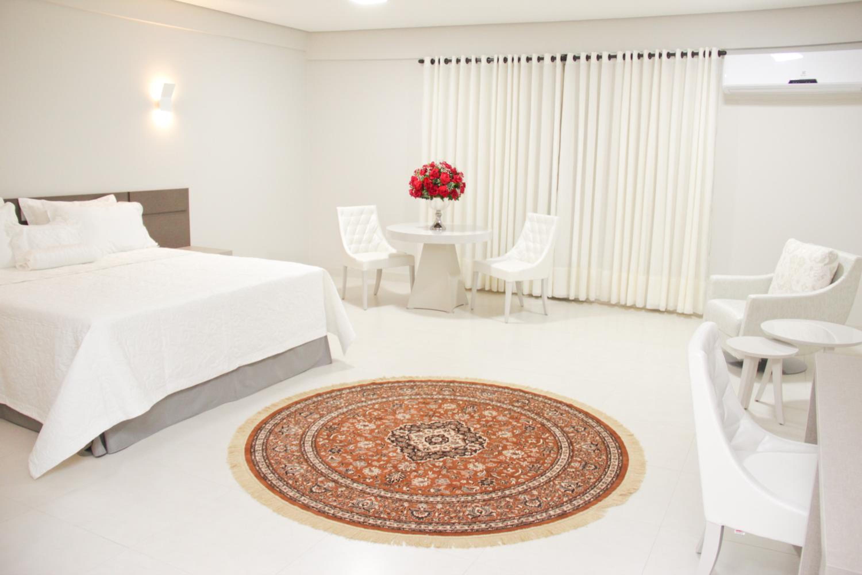 Deluxe Room with Spa Bath photo 1