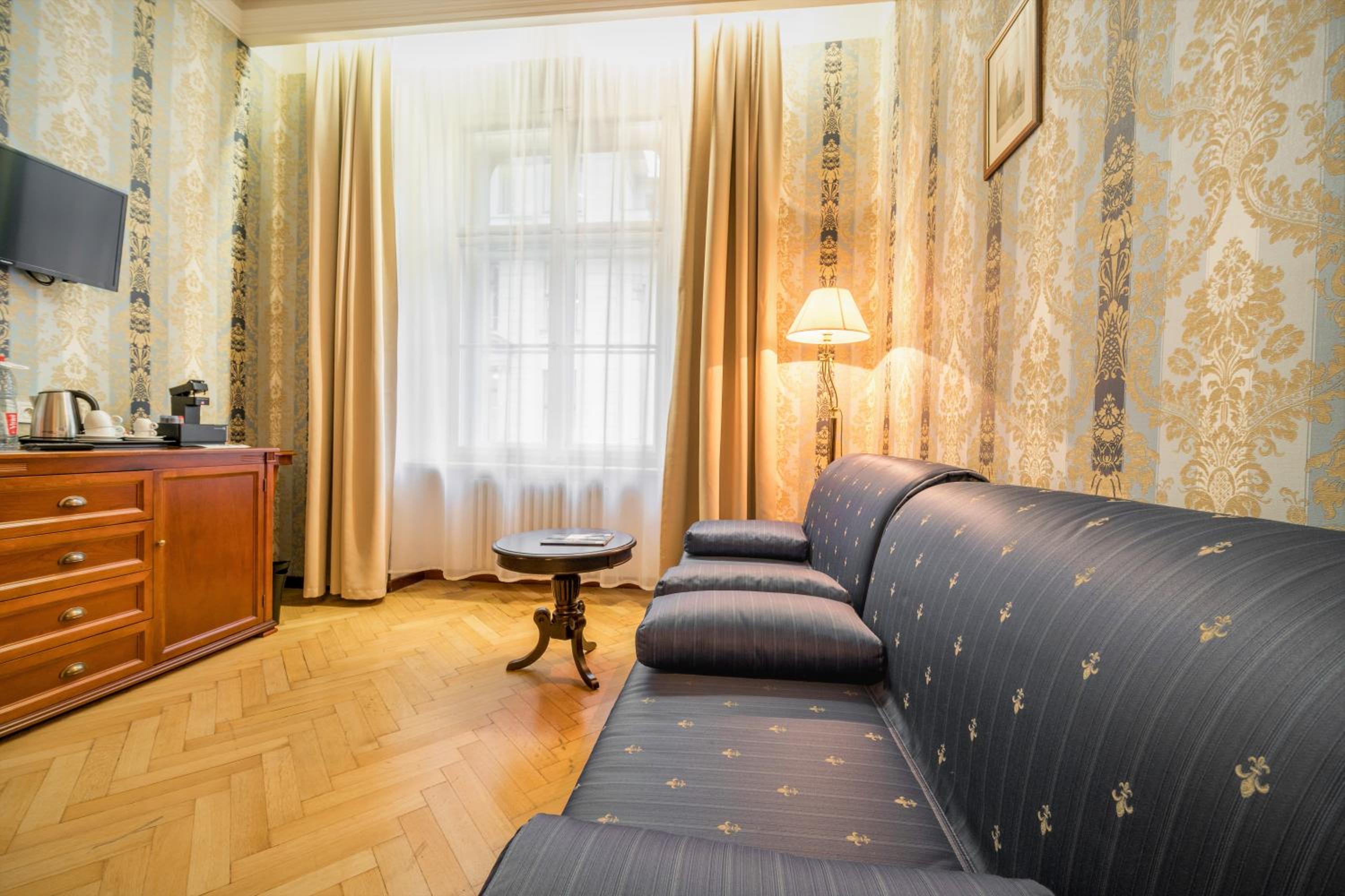 Executive Suite