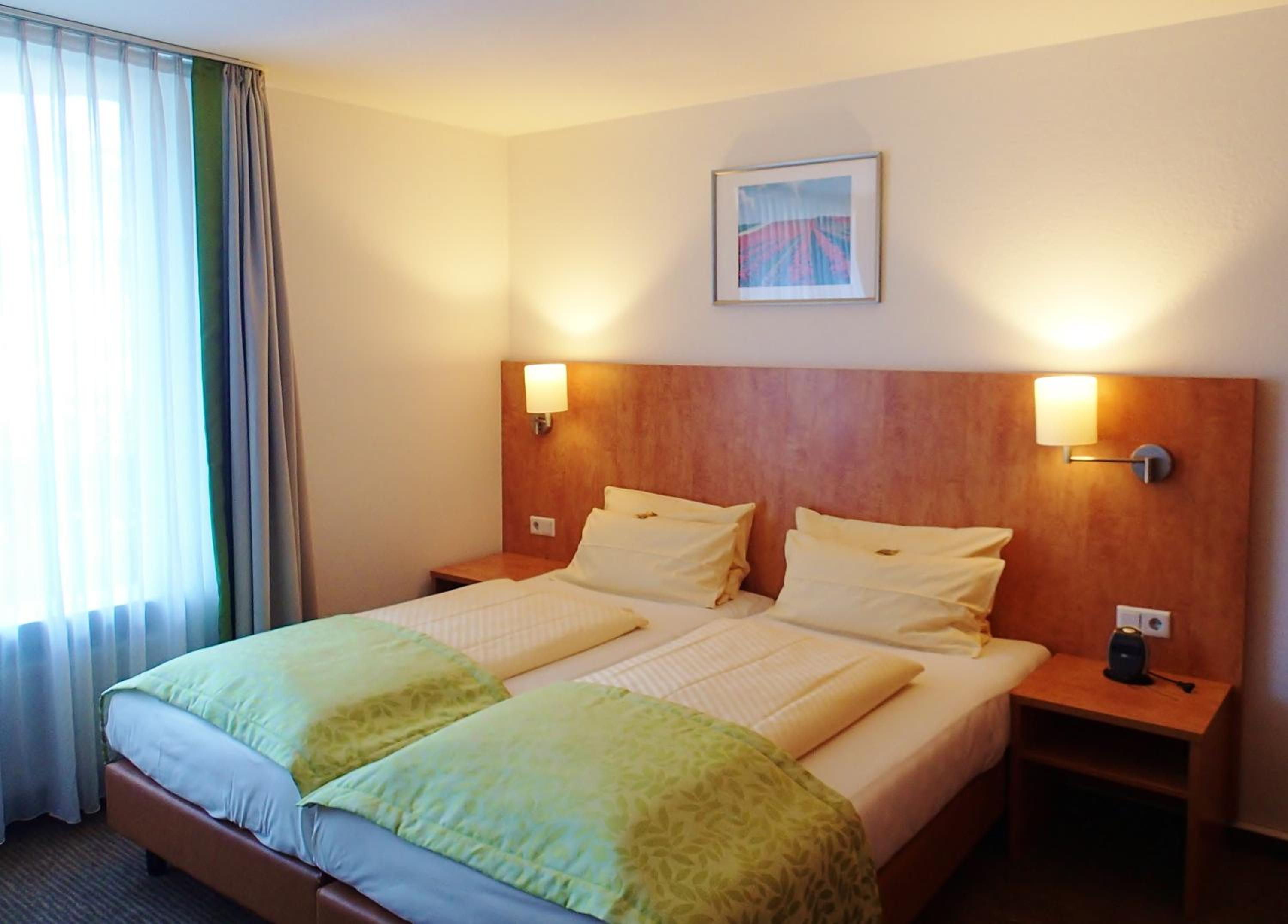 Standard Double Room - Photo 4