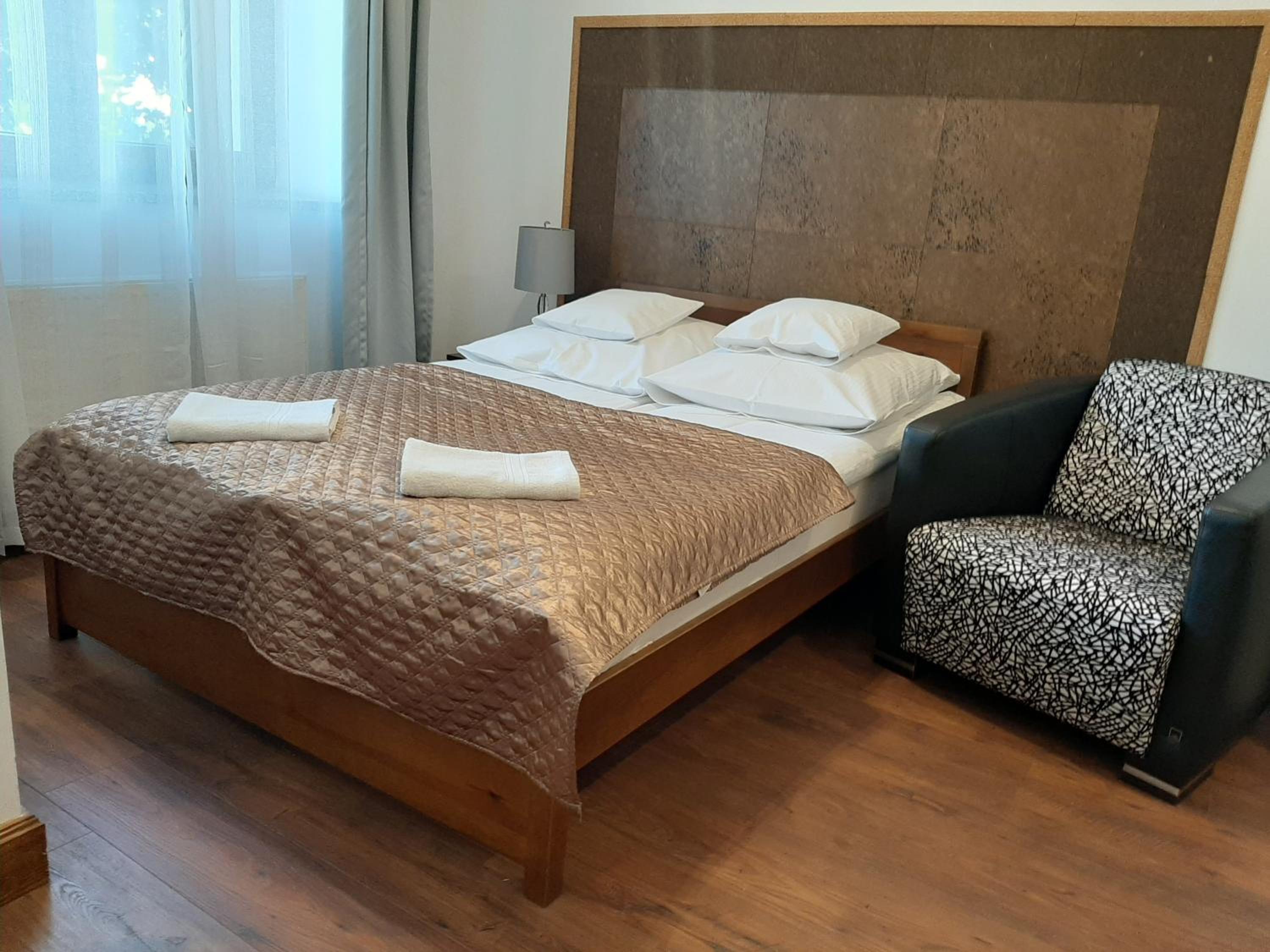 Superior Quadruple Room - Photo 16