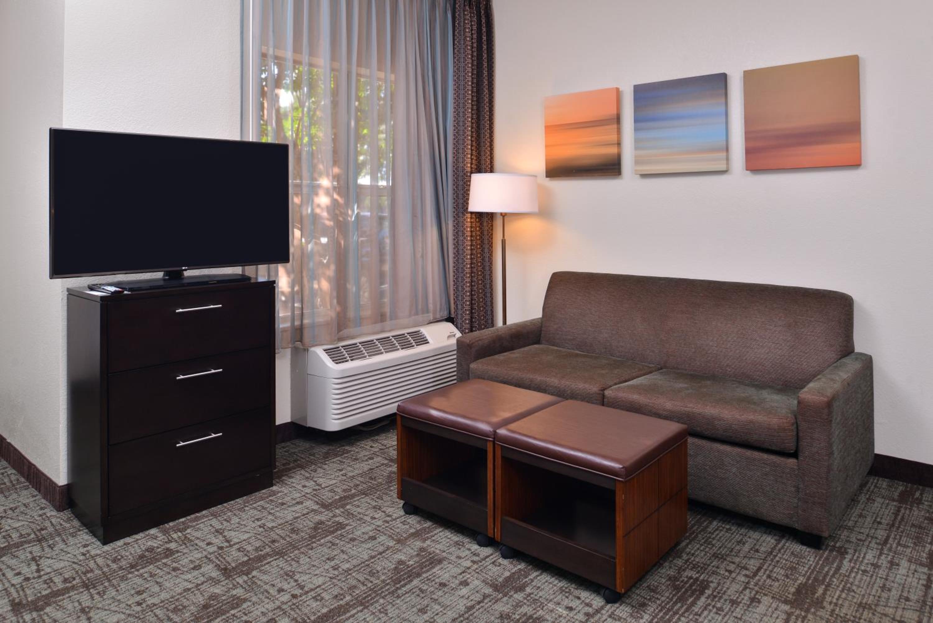Studio Suite with Two Queen Beds - Photo 5