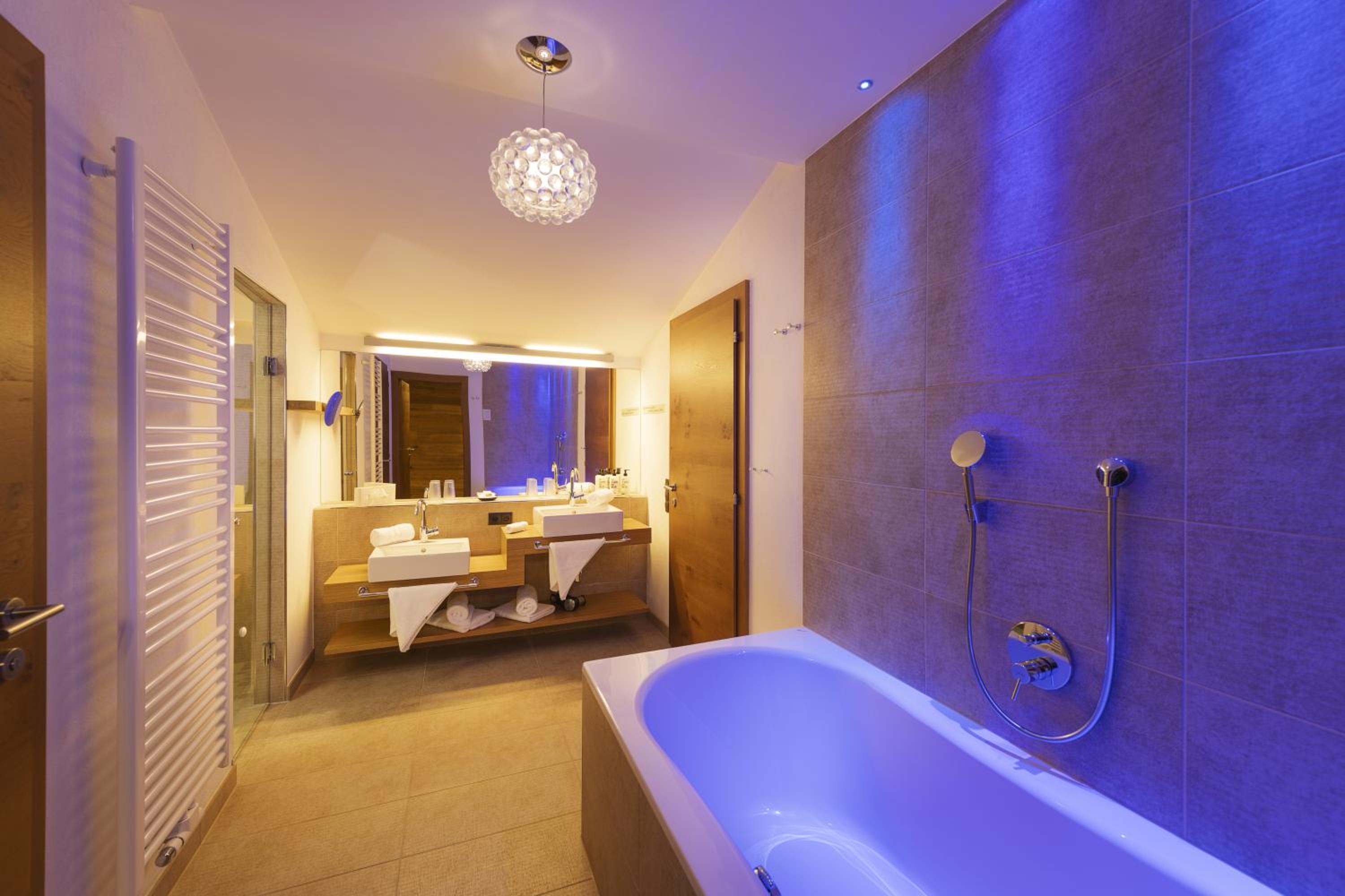 Deluxe Suite photo 3