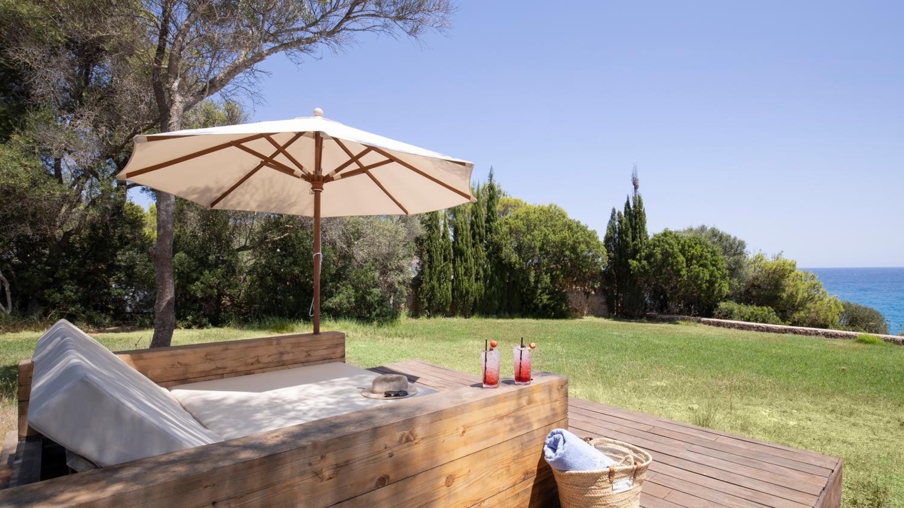 Villa with Private Pool - Photo 4