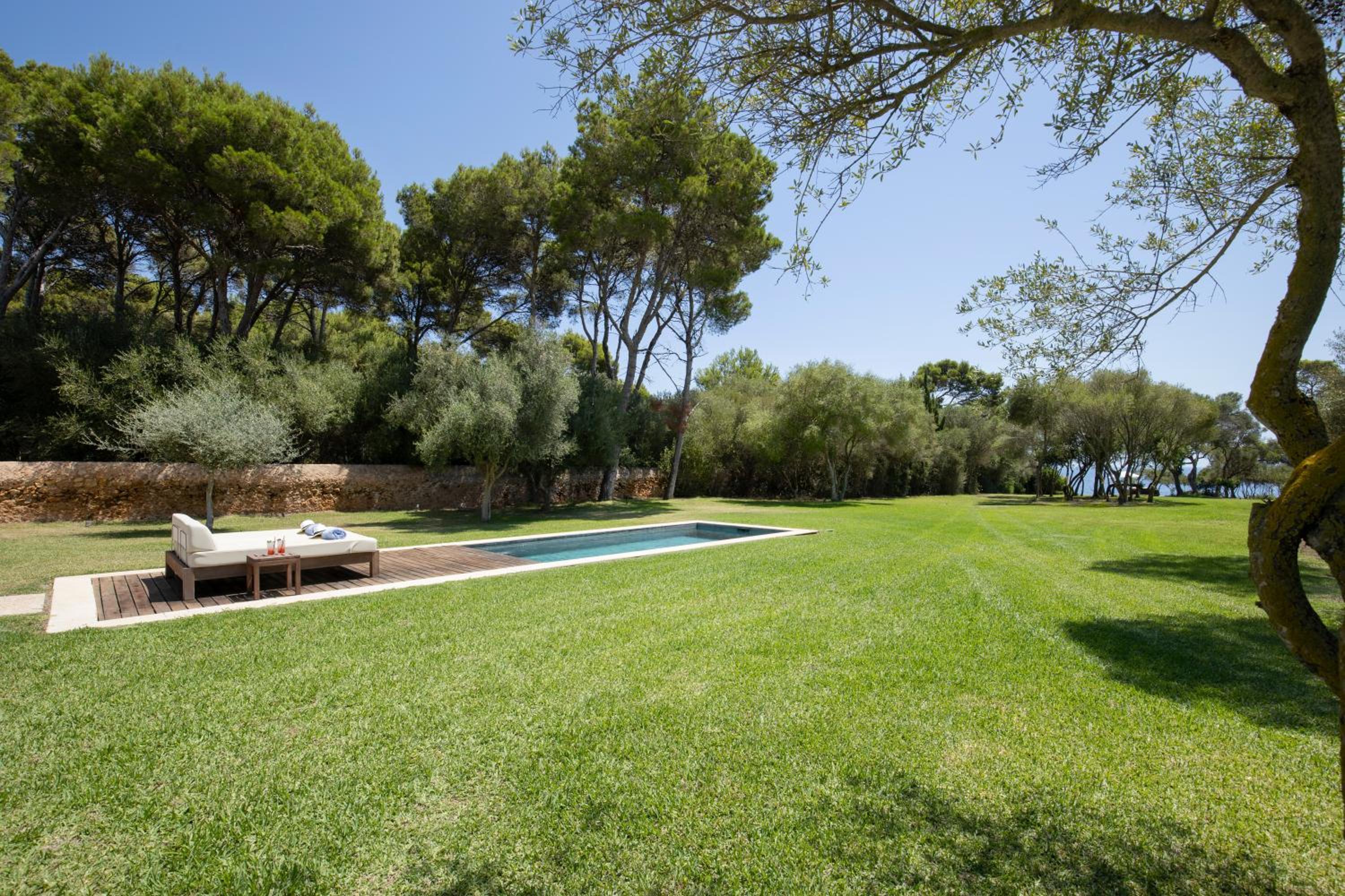 Villa with Private Pool - Photo 6