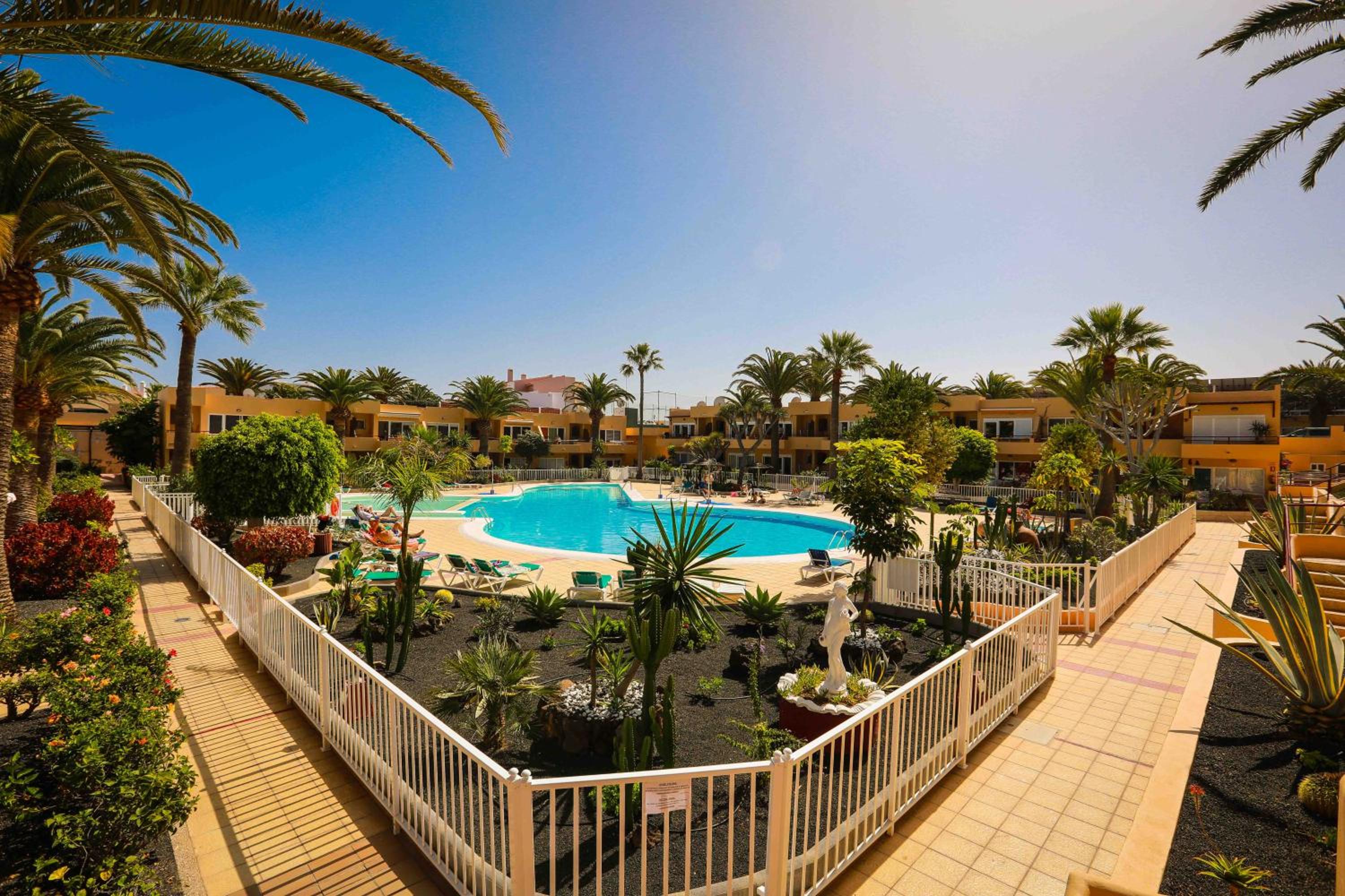 One-Bedroom Apartment with Pool View