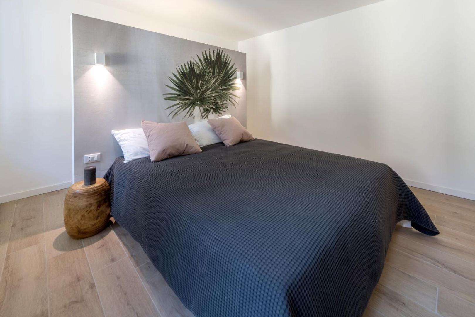 One-Bedroom Apartment - Photo 16