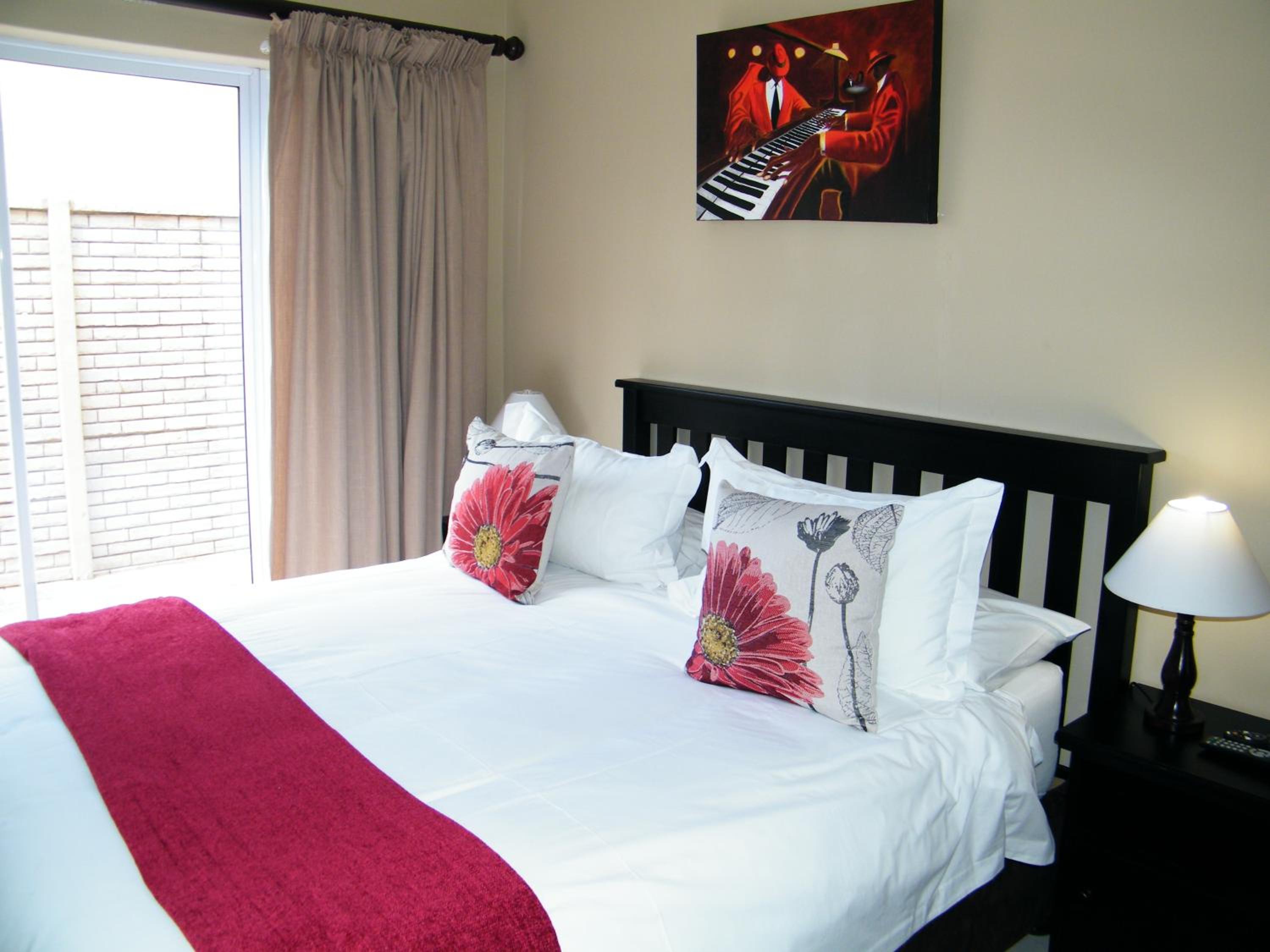 Queen Room photo 3