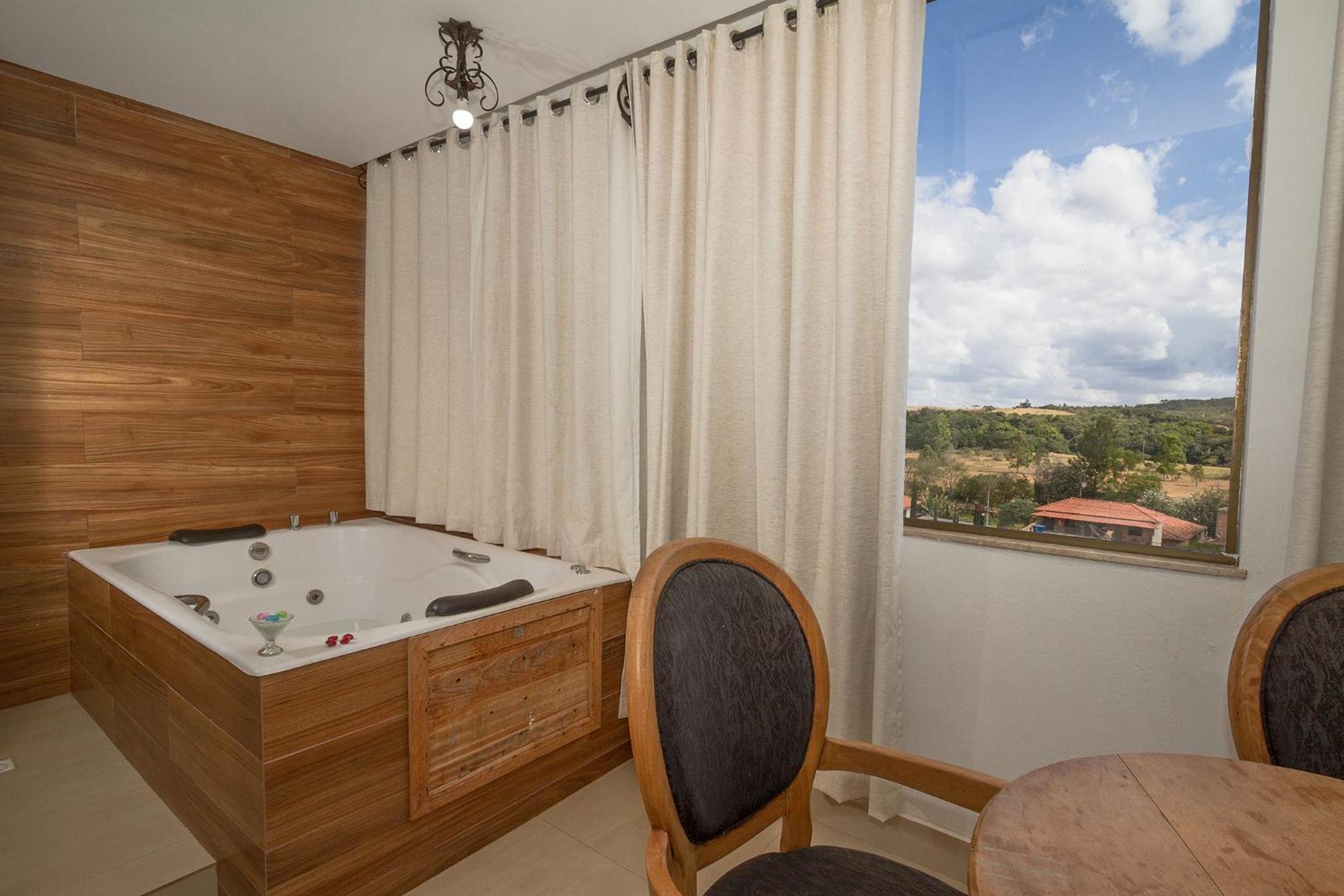 King Room with Spa Bath photo 2