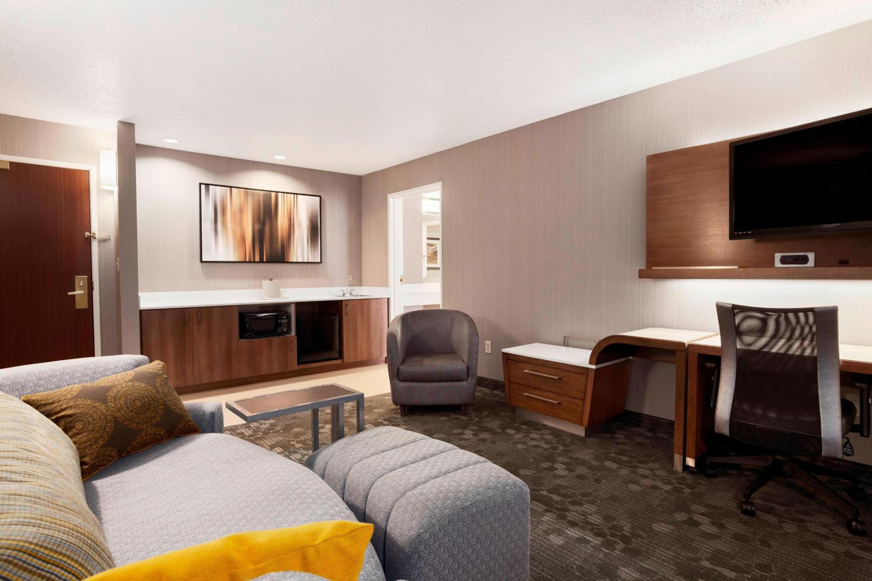 One-Bedroom King Suite with Sofa Bed - Hearing Accessible photo 1