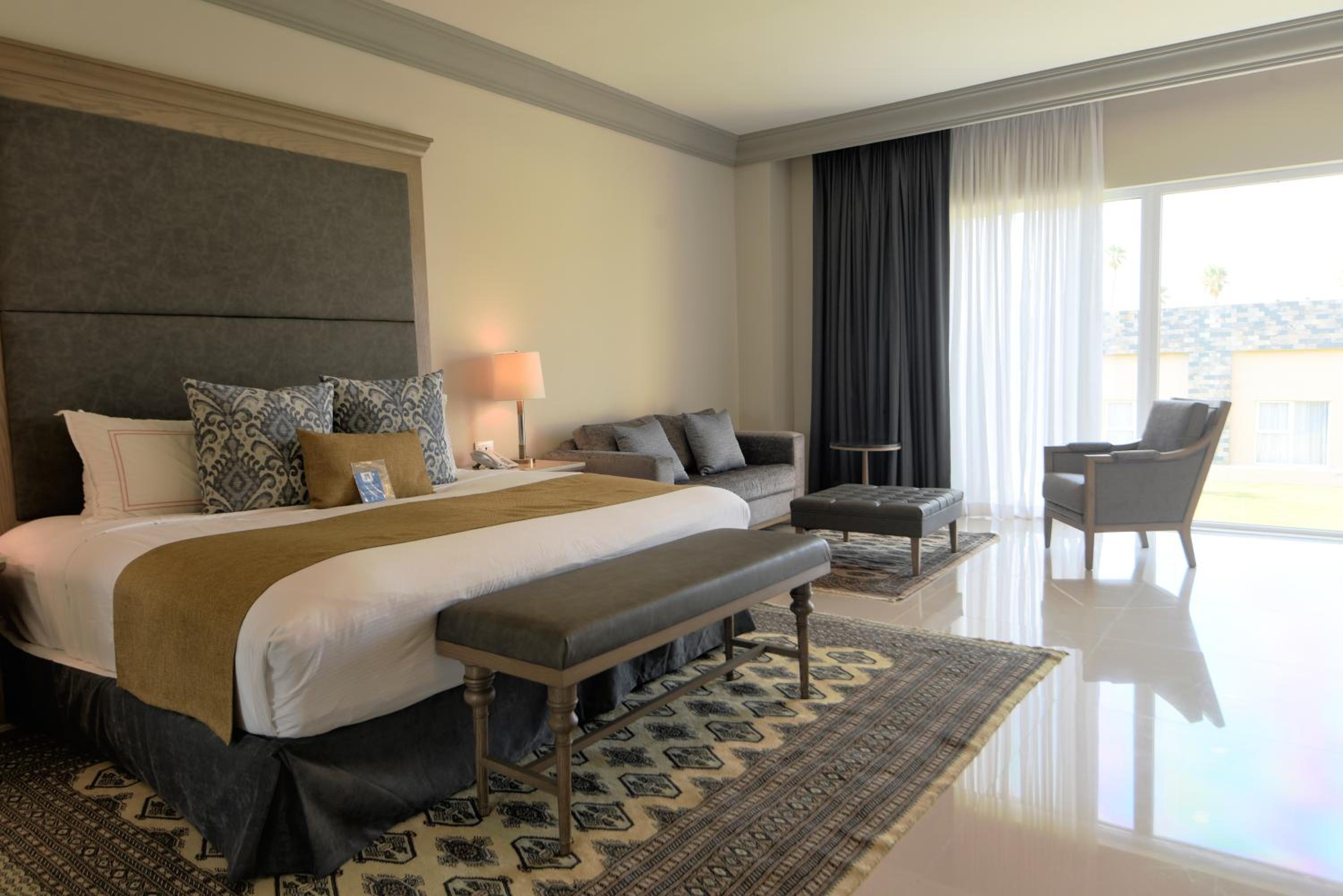 Governor Suite King Size photo 1