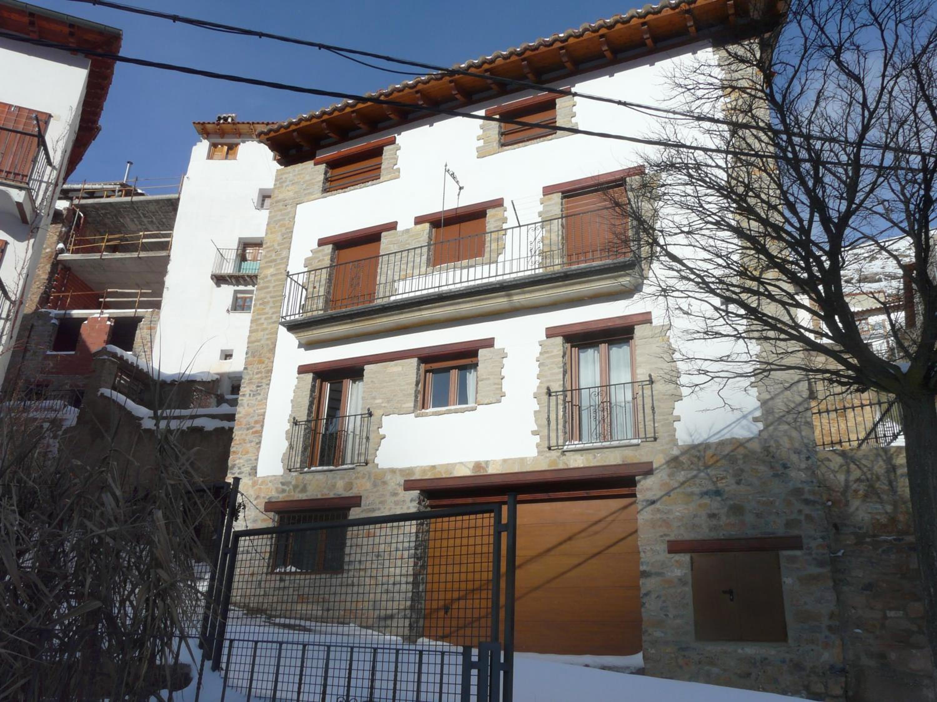 Apartment with Balcony photo 2